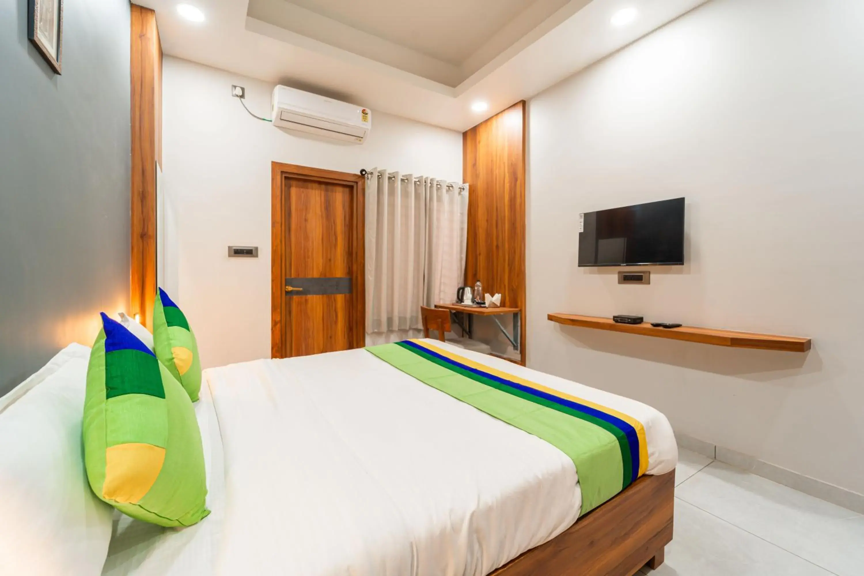 Standard Room - single occupancy in Treebo Lake City Standard Room - single occupancy in Treebo Lake City