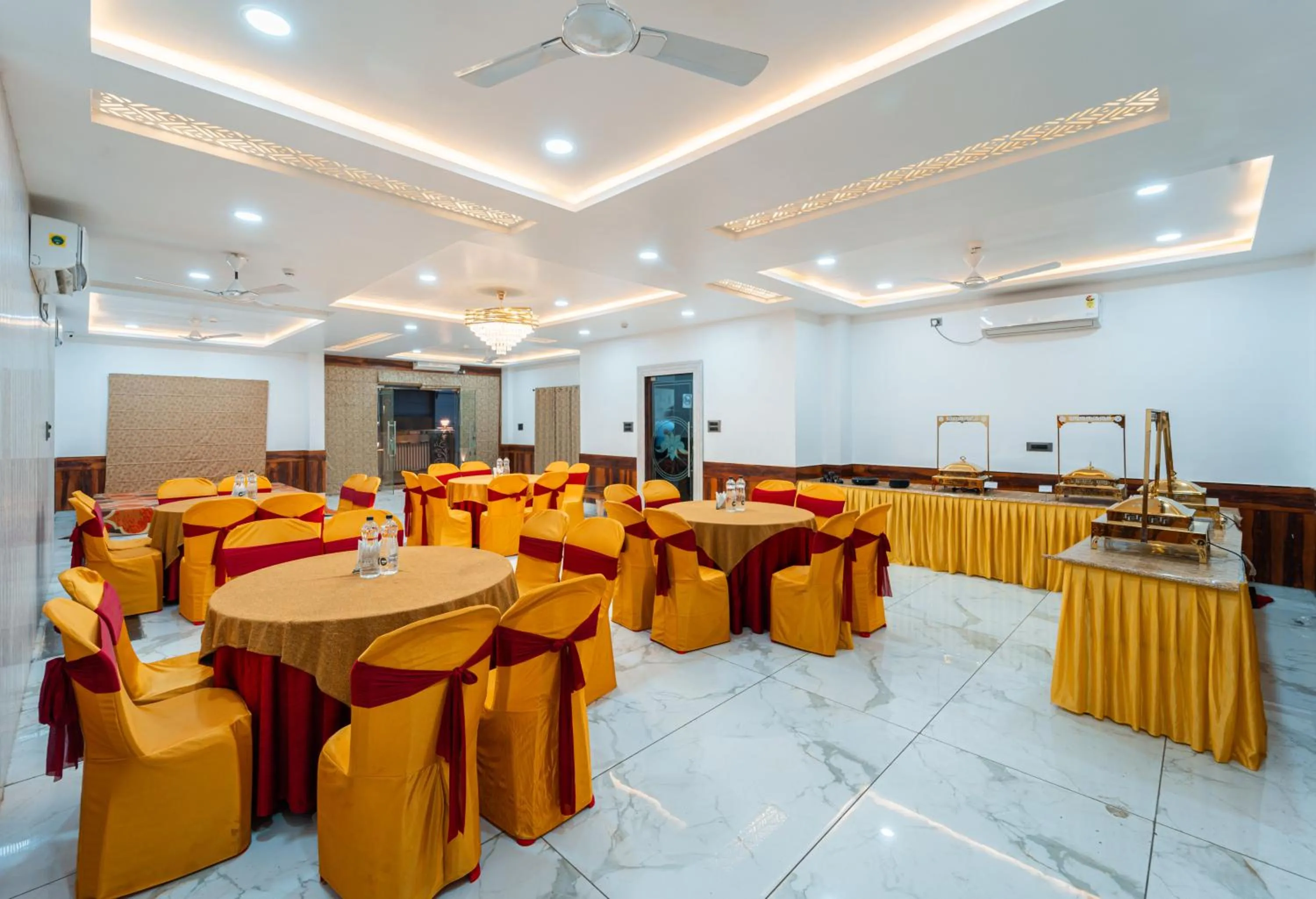 Banquet/Function facilities in Treebo Lake City