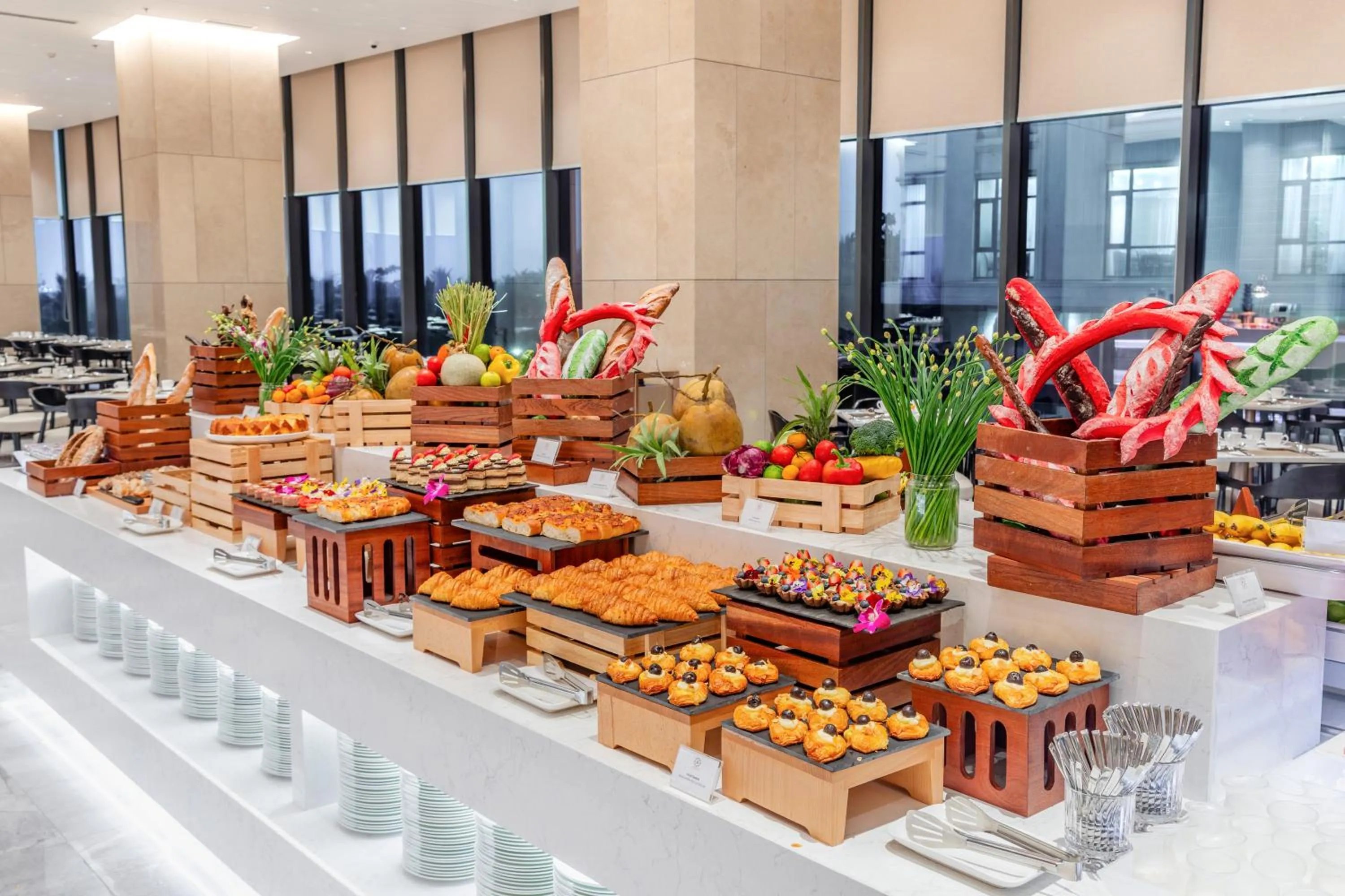 Restaurant/places to eat in Awaken Da Nang Hotel