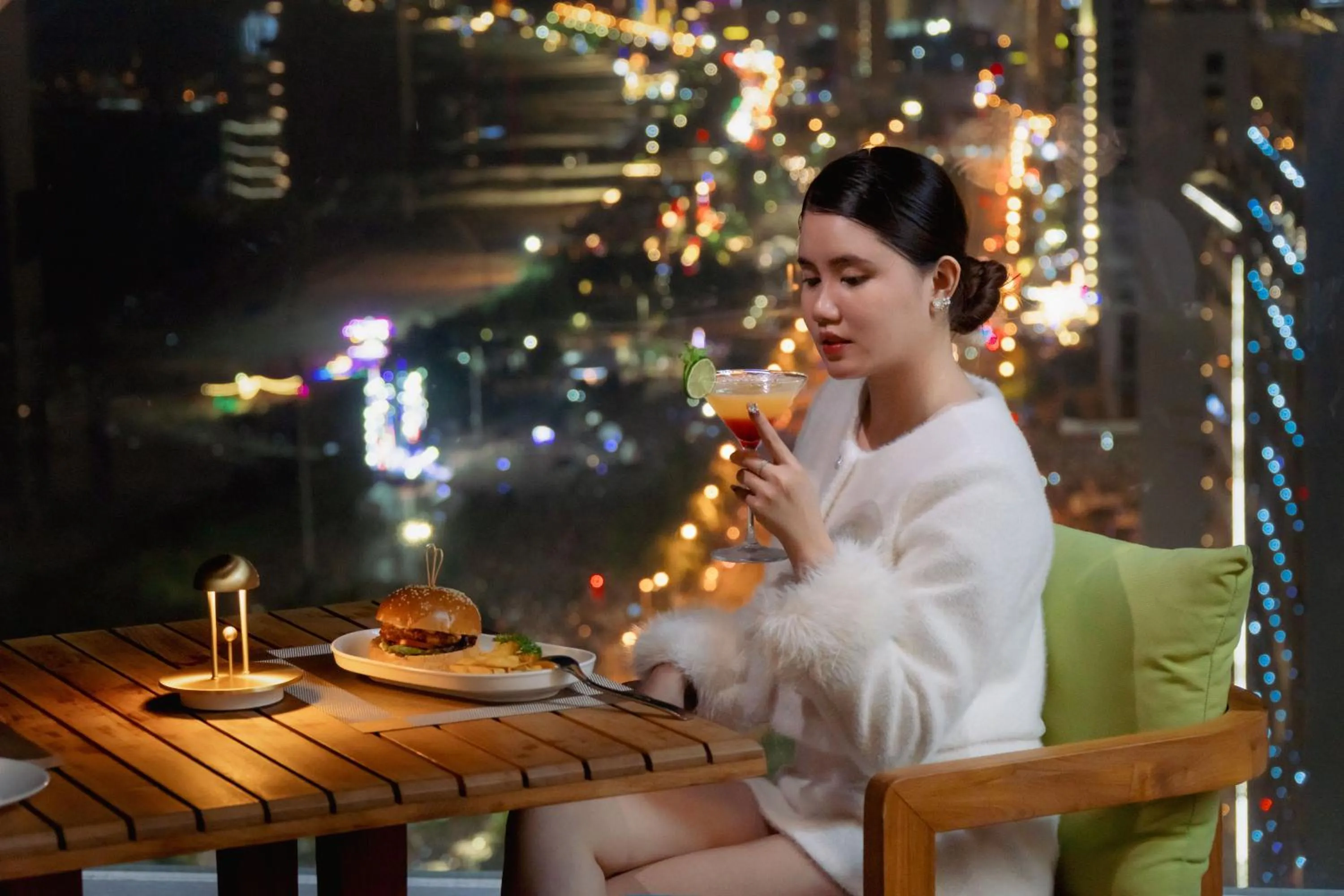 Restaurant/places to eat in Awaken Da Nang Hotel