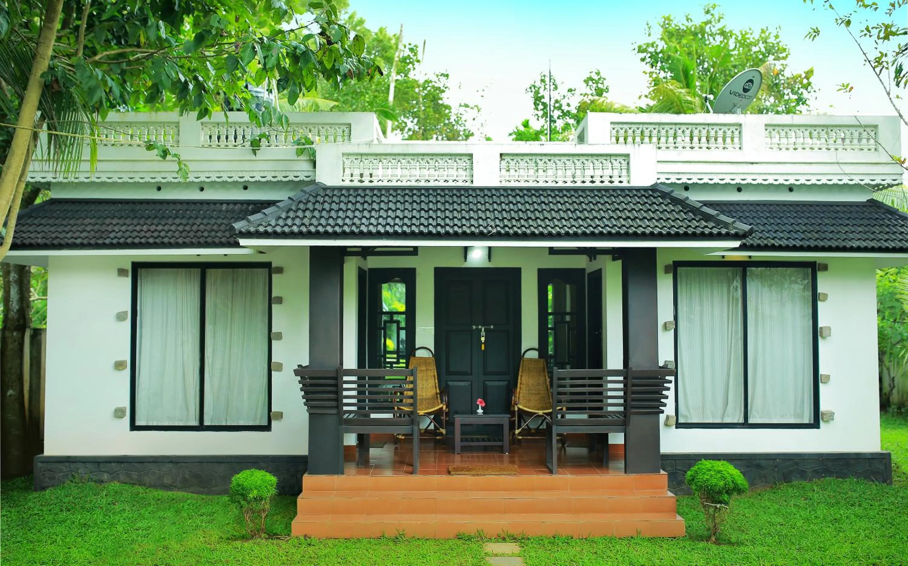 Facade/entrance in Mayas Beach House