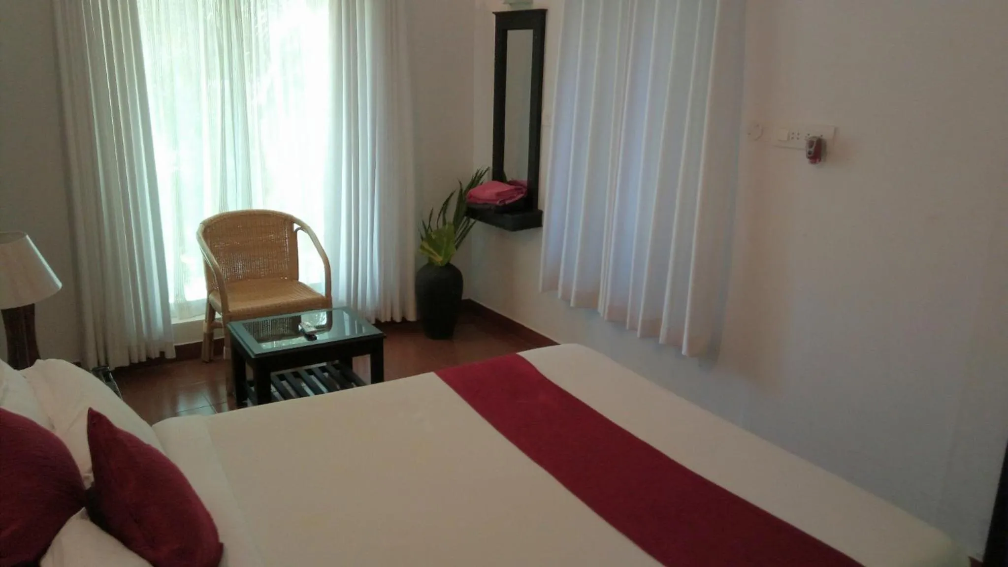 cot, Bed in Mayas Beach House