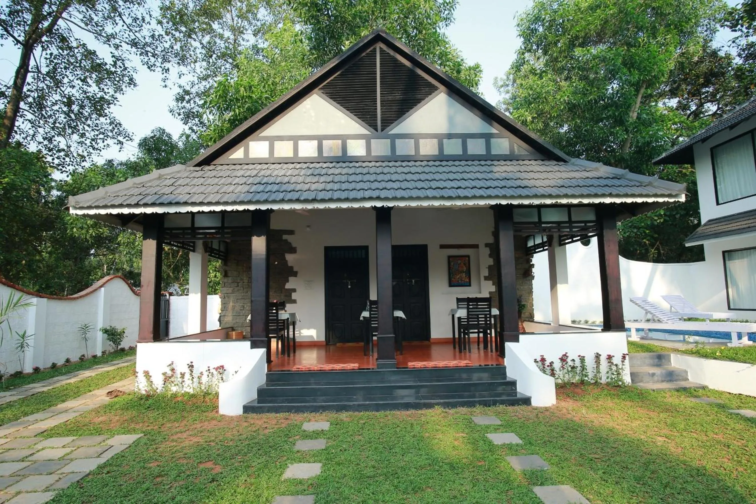 Facade/entrance in Mayas Beach House