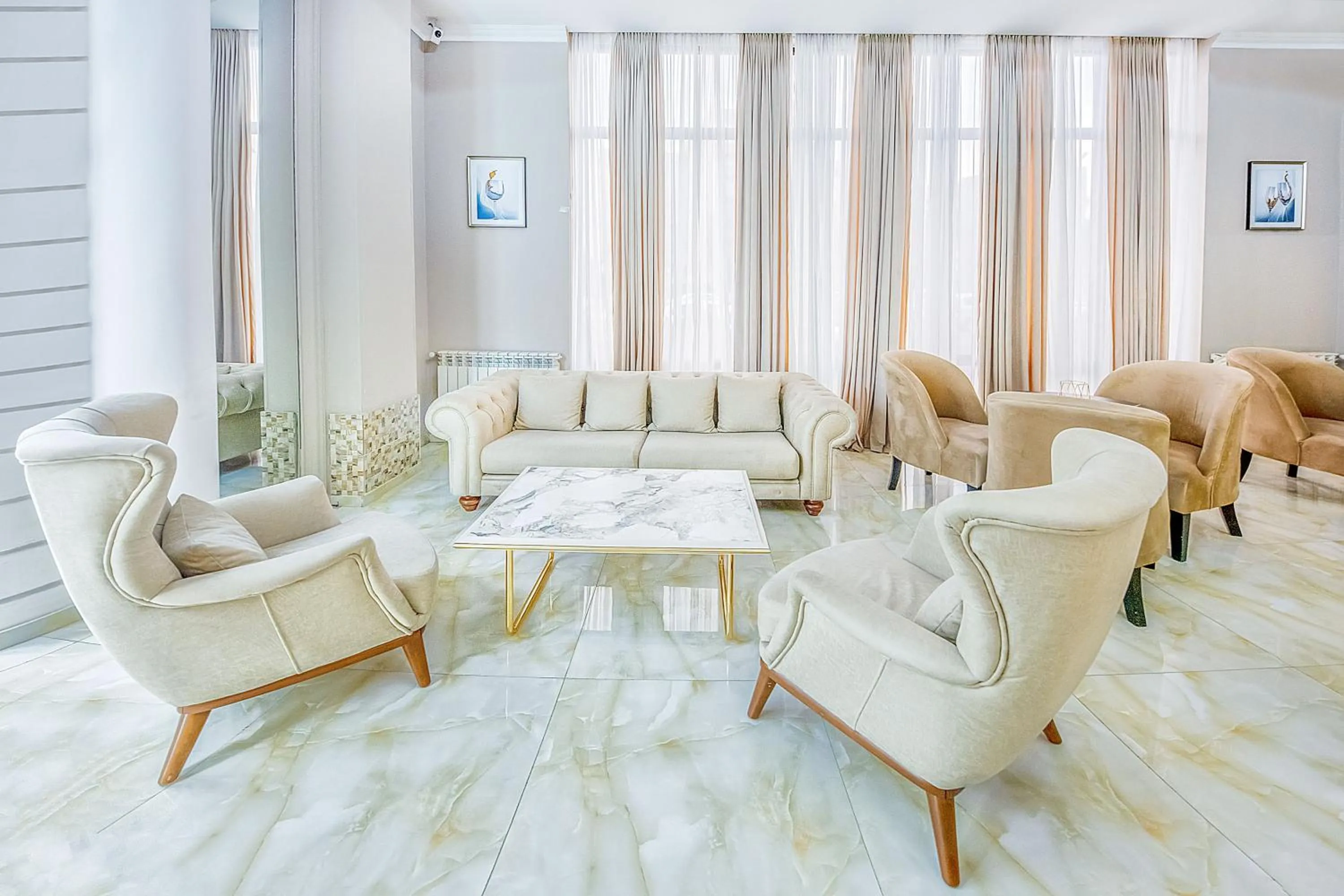 Restaurant/places to eat in Cron Palace kosher Tbilisi Hotel