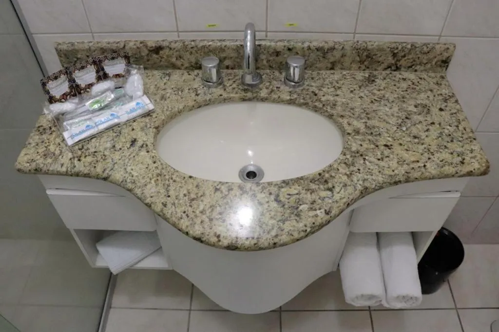 Bathroom in Polar Rio Hotel