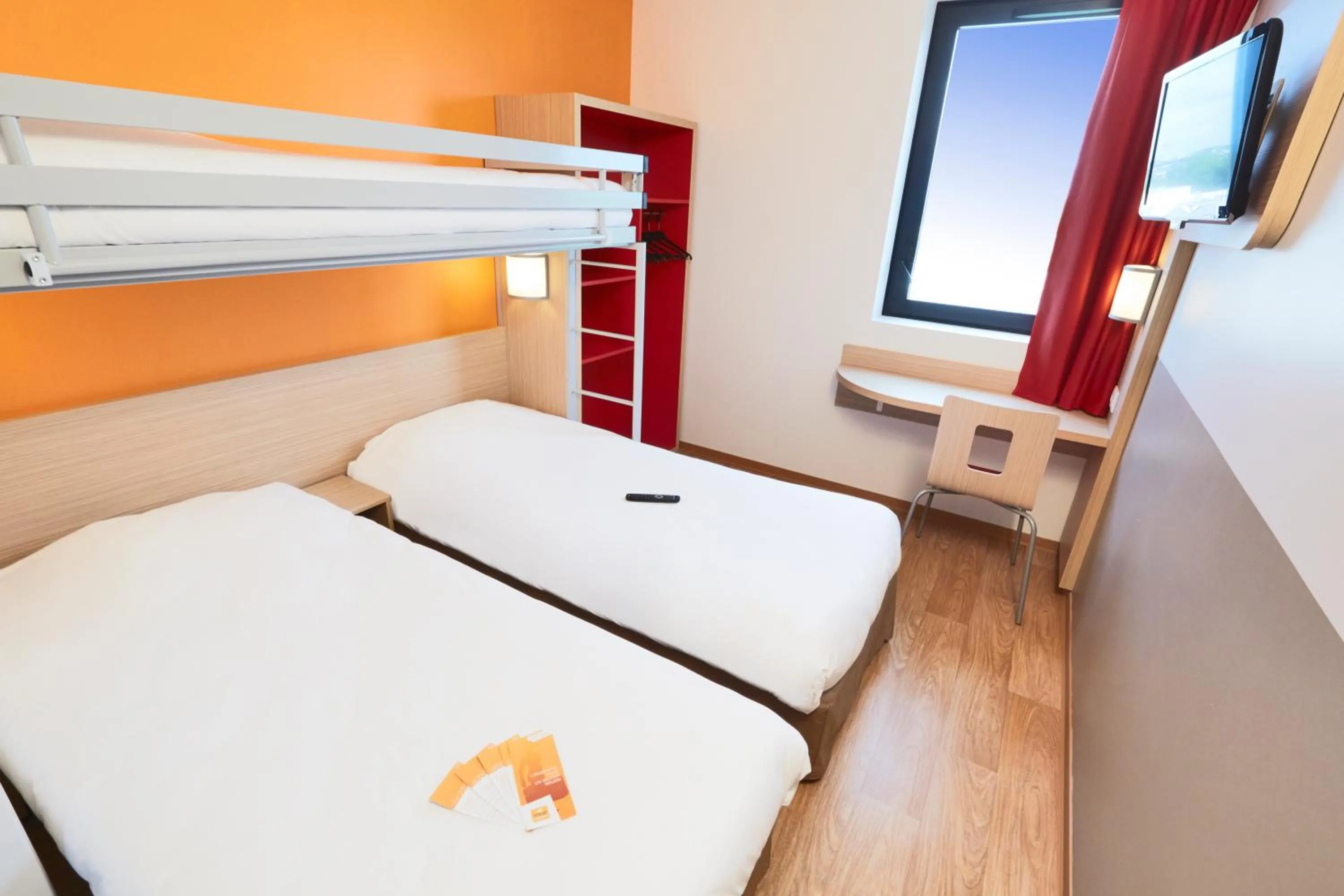 Bed in Premiere Classe Bordeaux Ouest - Mérignac Aéroport