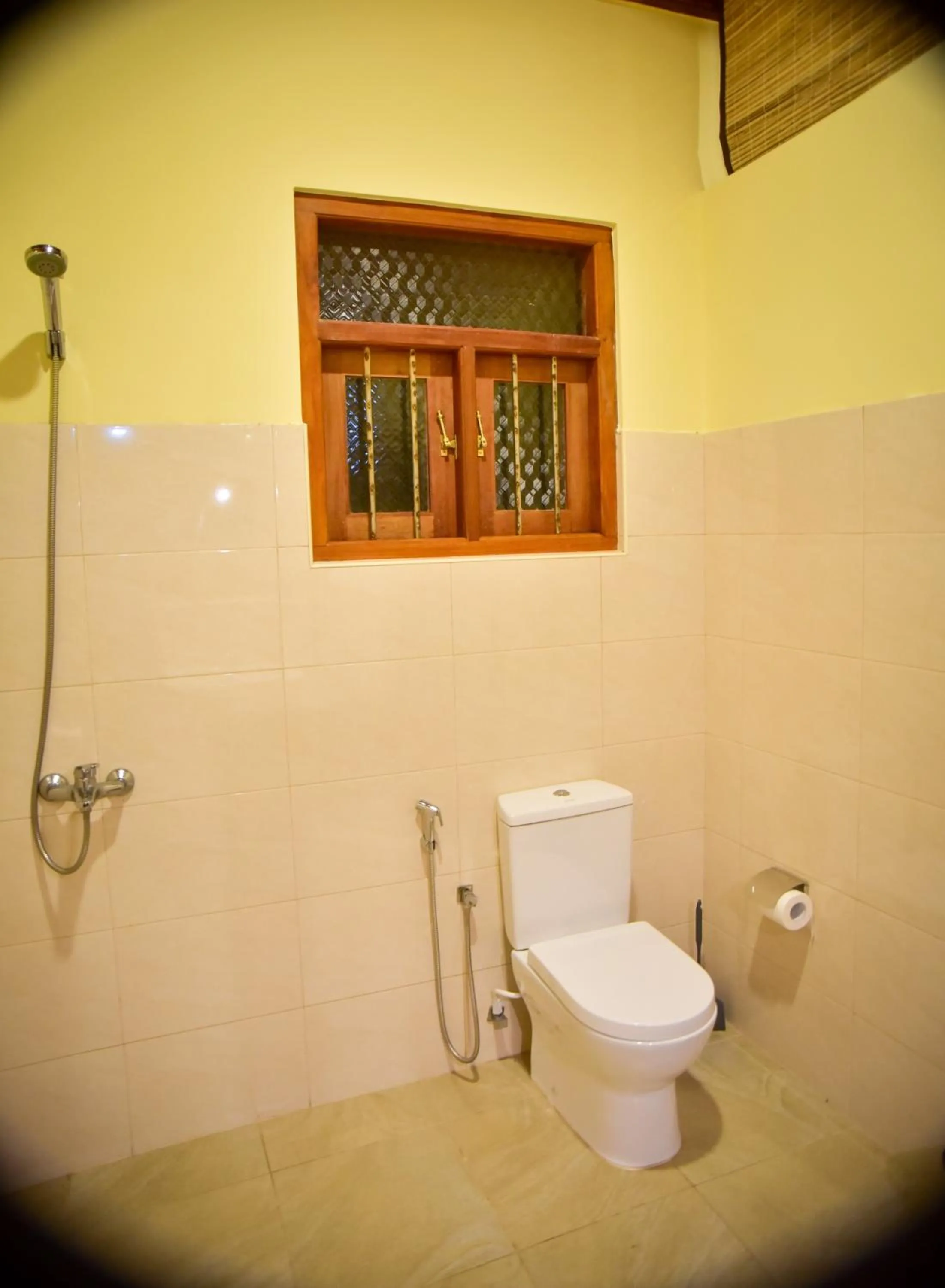 Restaurant/places to eat in Hotel Finlanka