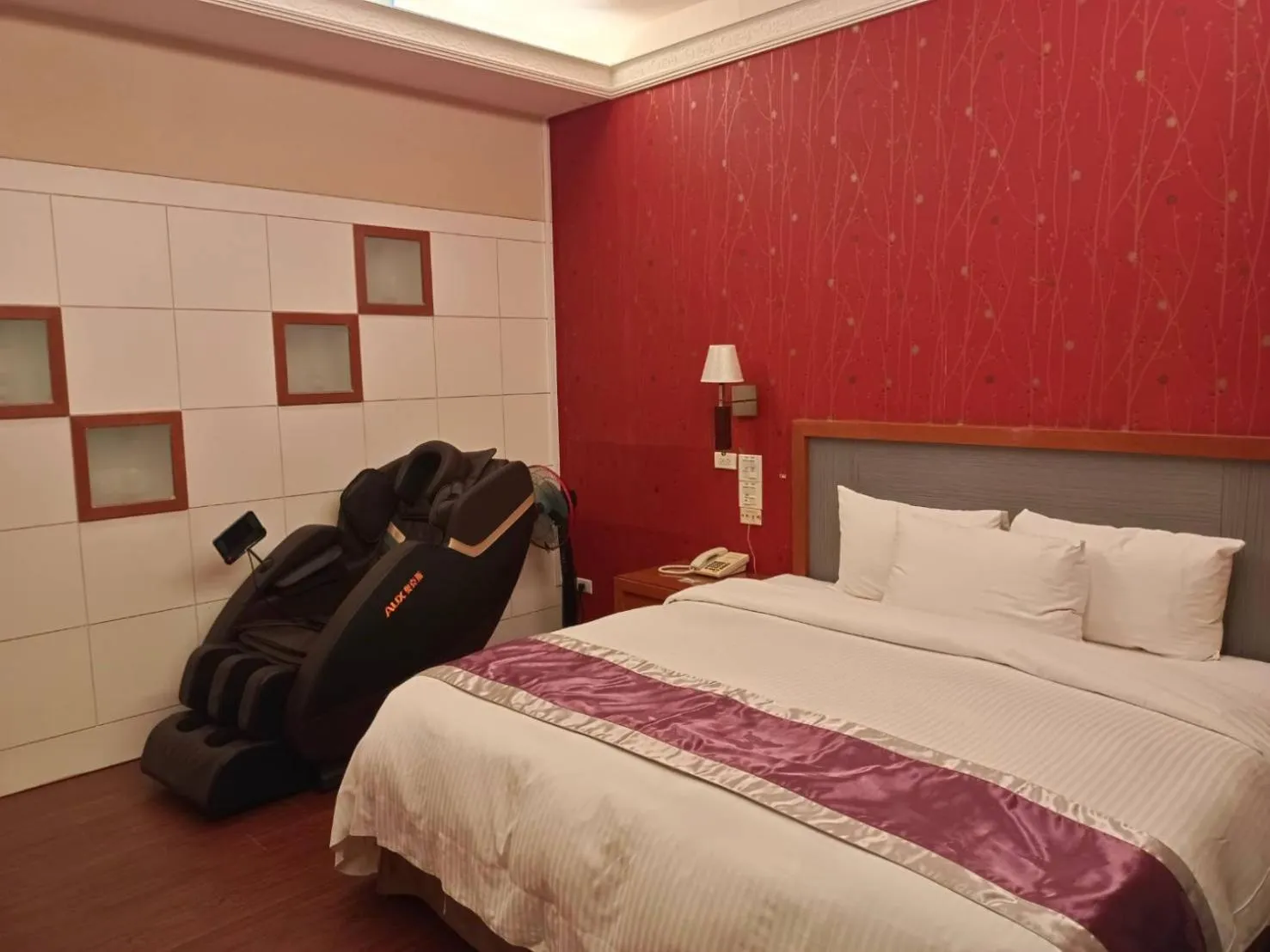 Bed in Wogo Hotel