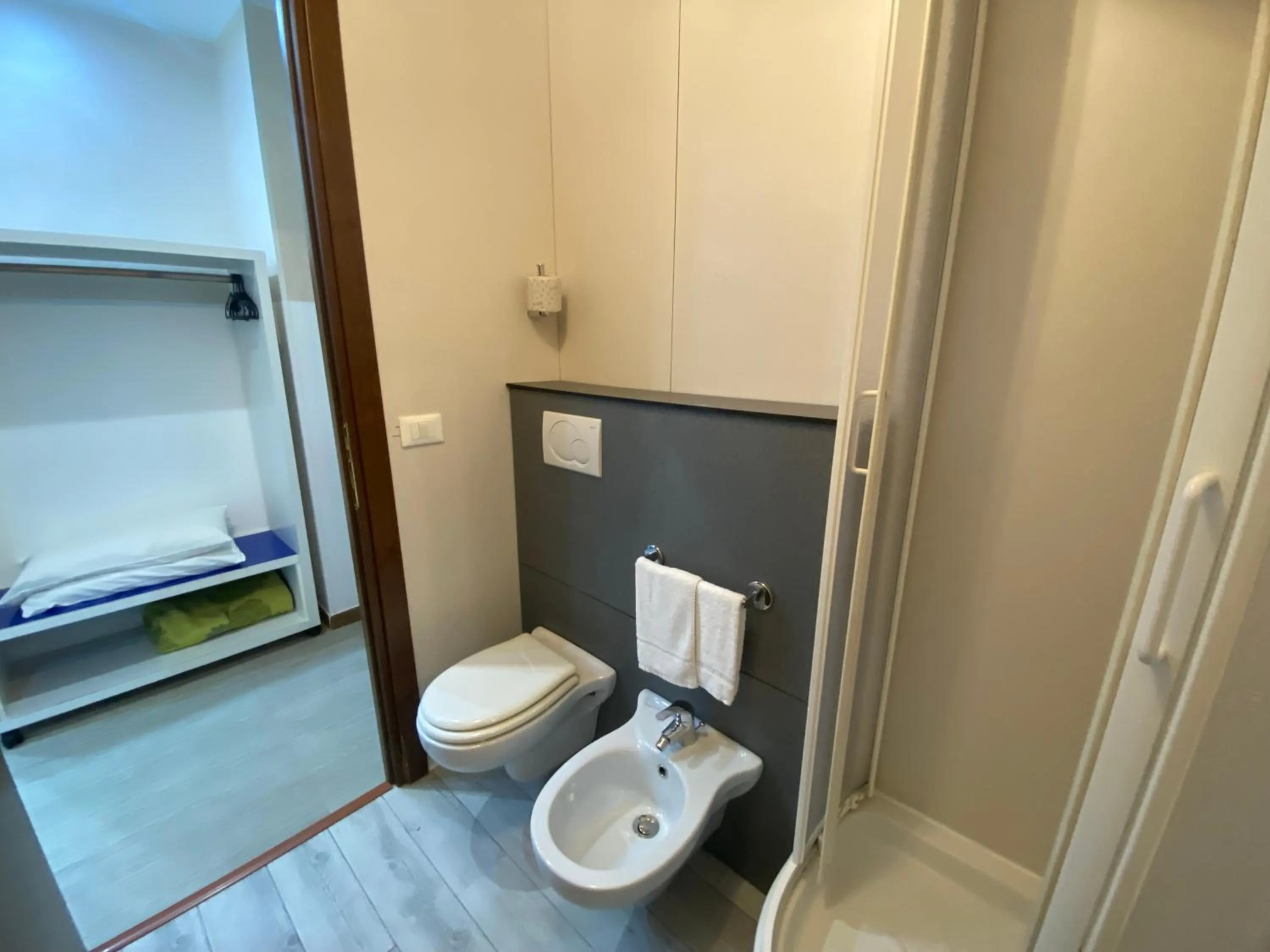 Bathroom in Londrino Sanremo