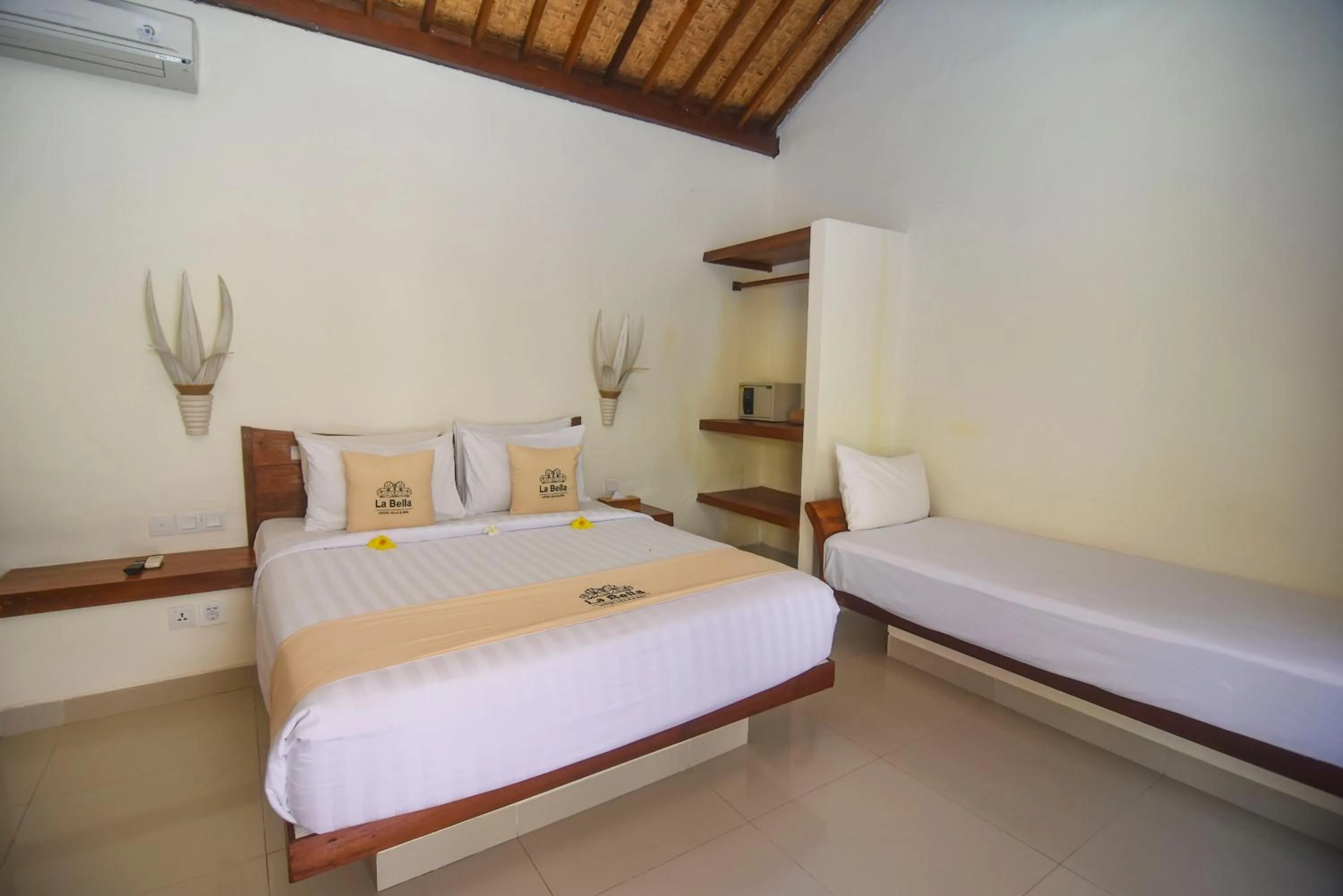 Bed in La Bella - Hotel Villa & Spa