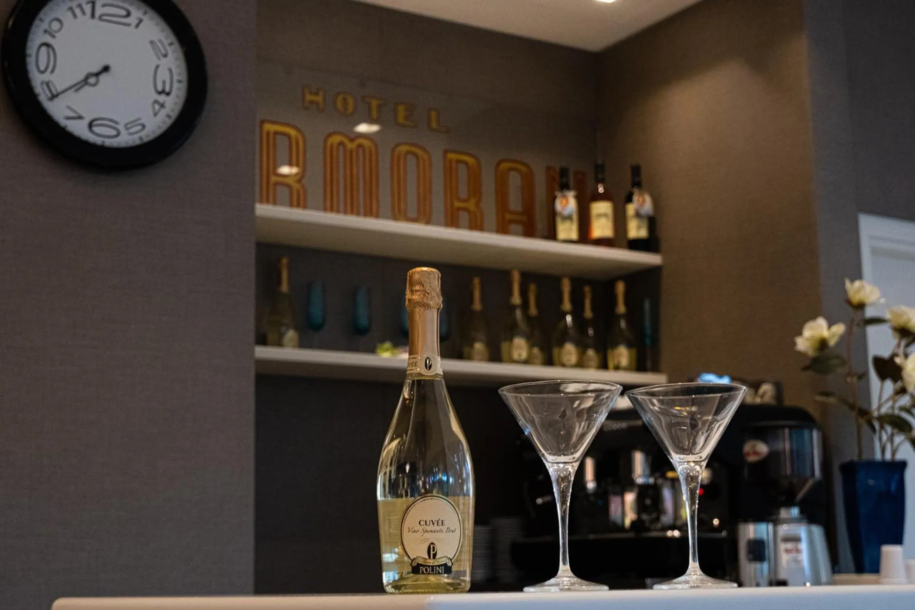 Lounge or bar in Hotel Cormoran Riccione
