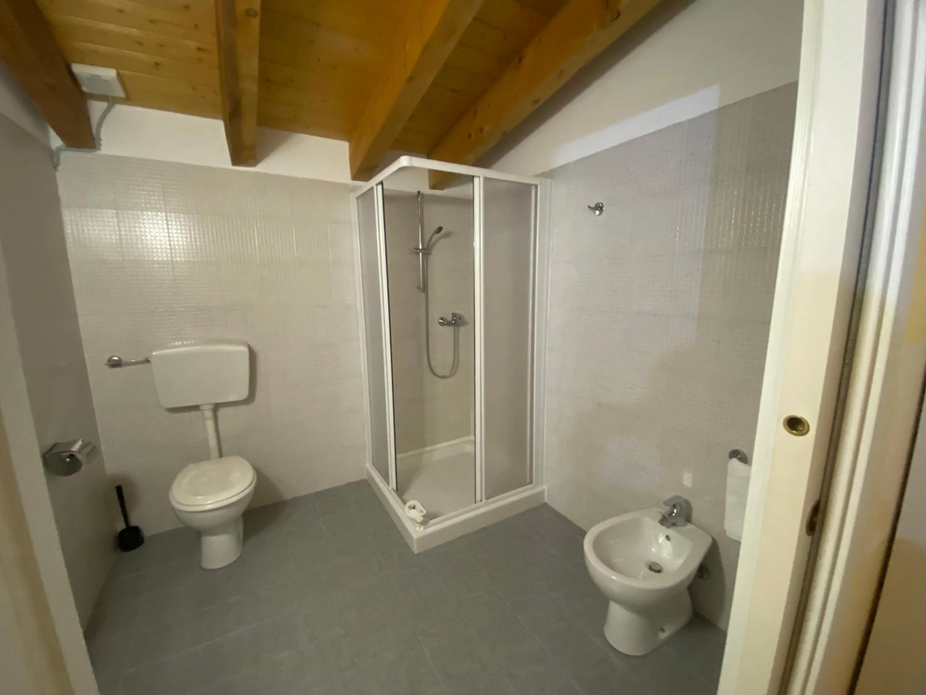 Bathroom in Via Mameli 5