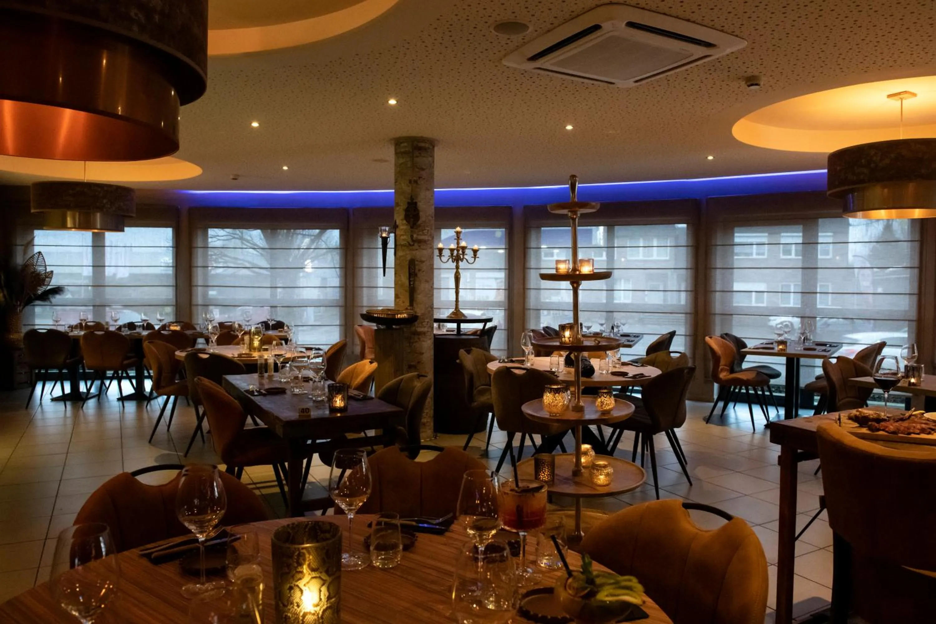 Restaurant/places to eat in Hôtel de la Tour