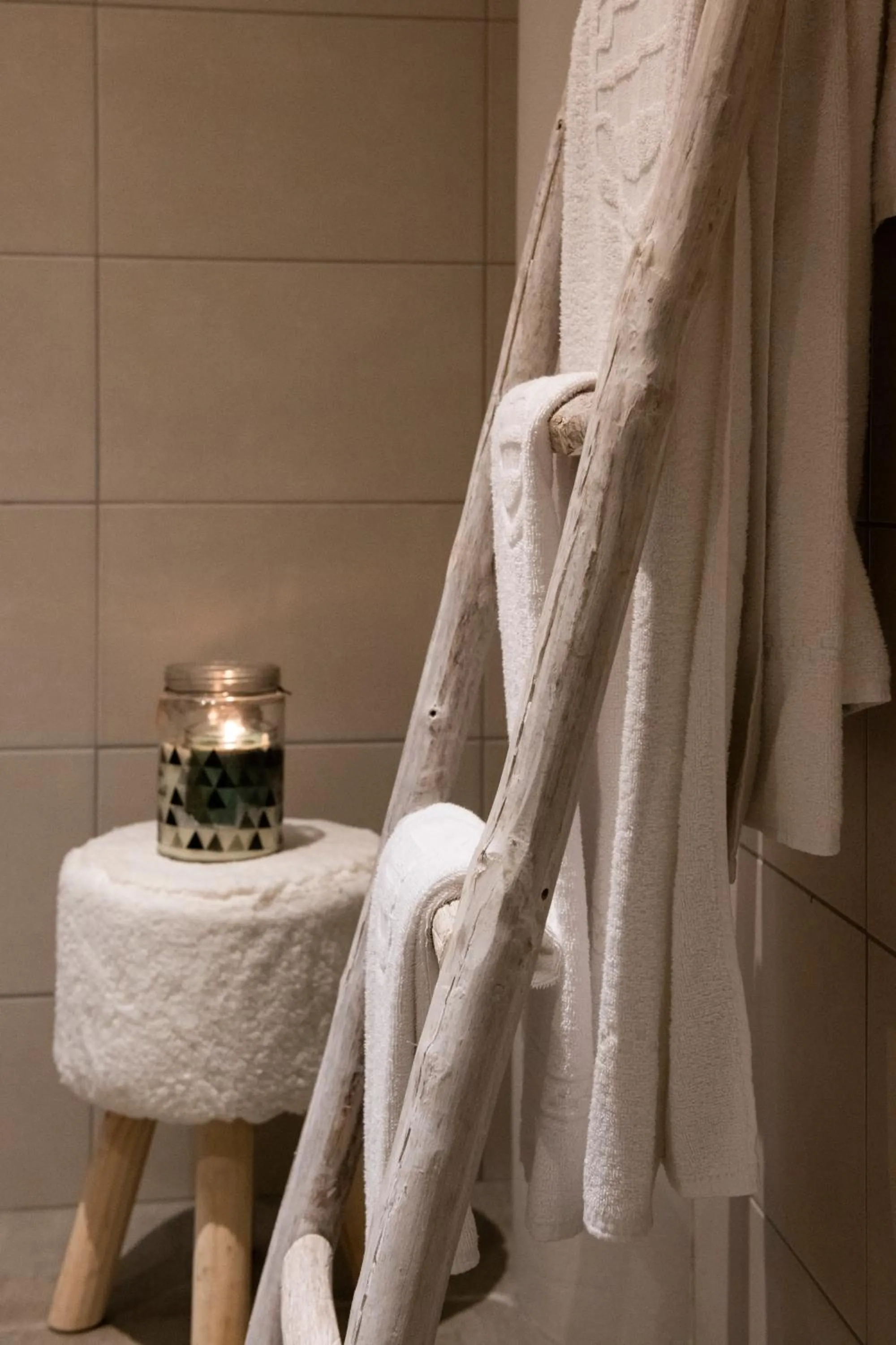 towels in Hôtel de la Tour