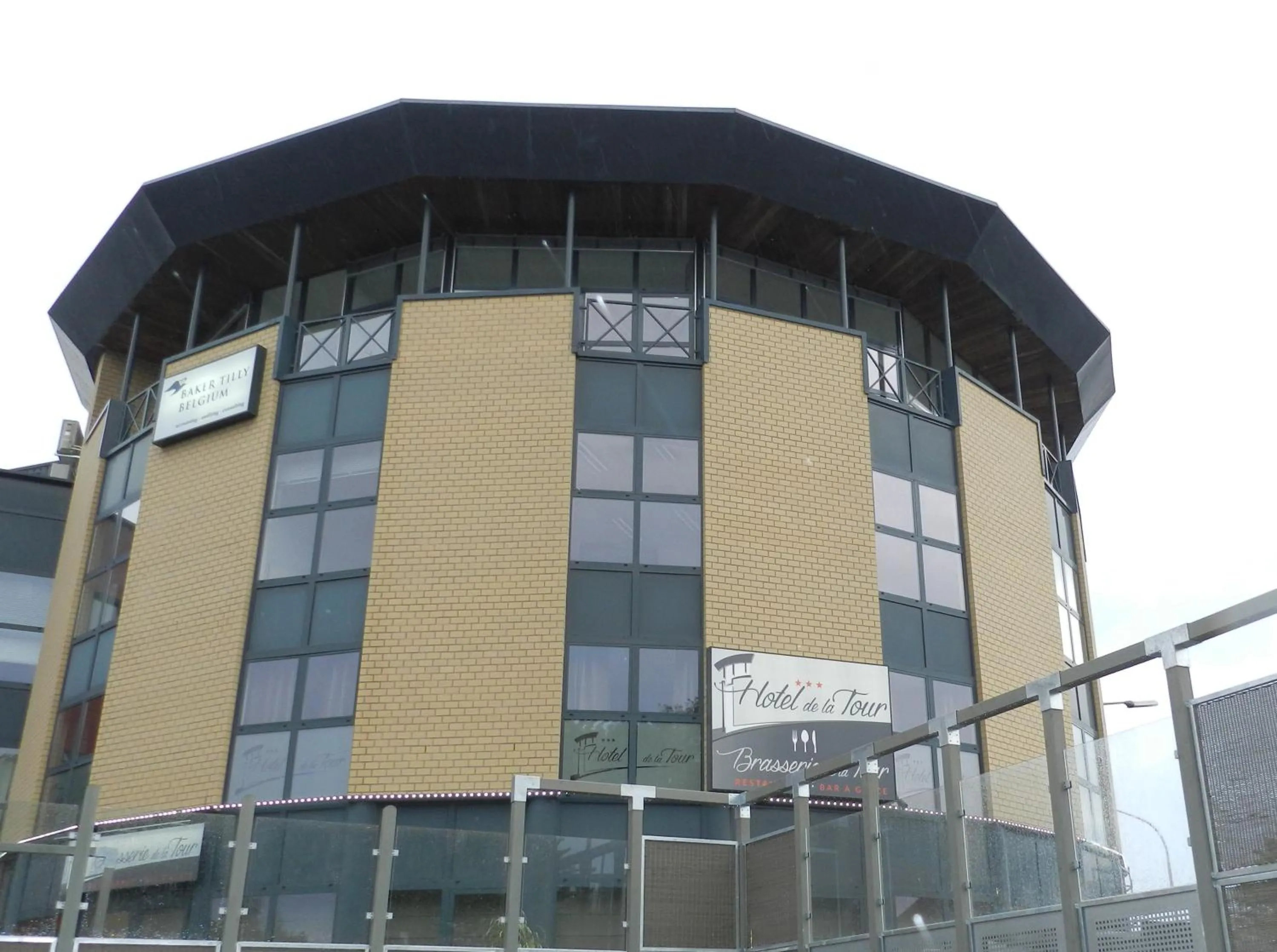 Property building in Hôtel de la Tour