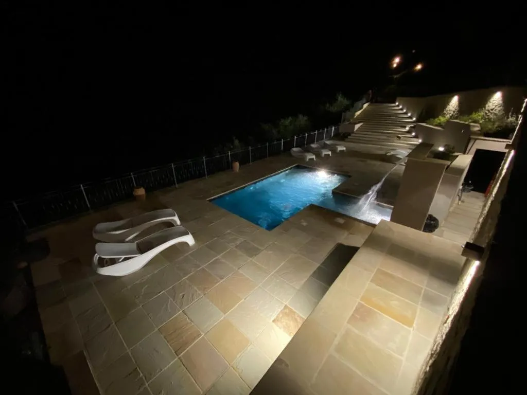 Swimming pool in Il Castello Di Perchia