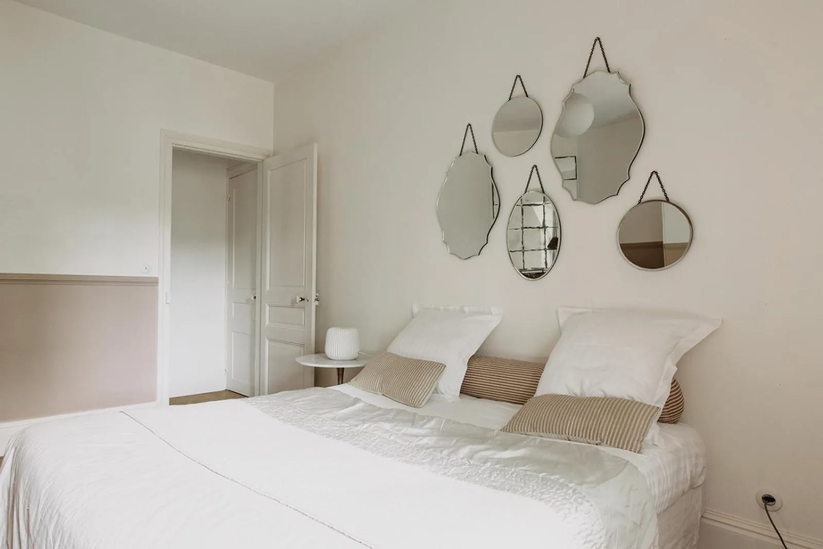 Bedroom, Bed in La Dime de Giverny - Chambres d'hôtes