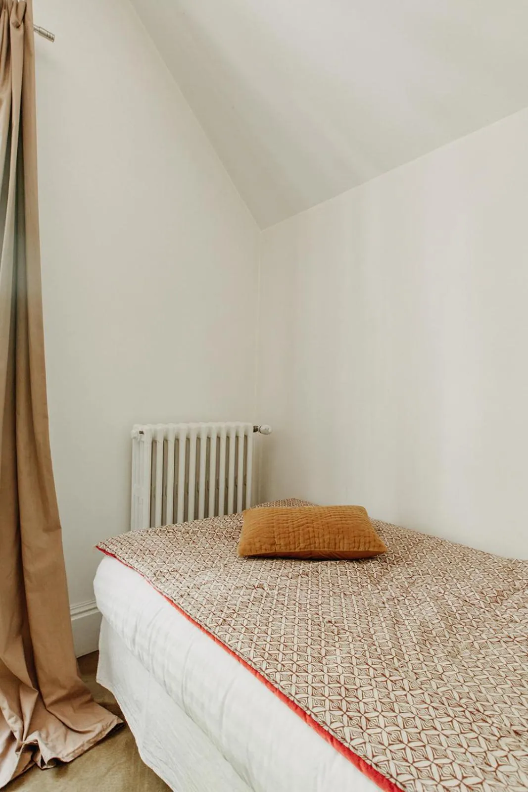 Bedroom, Bed in La Dime de Giverny - Chambres d'hôtes