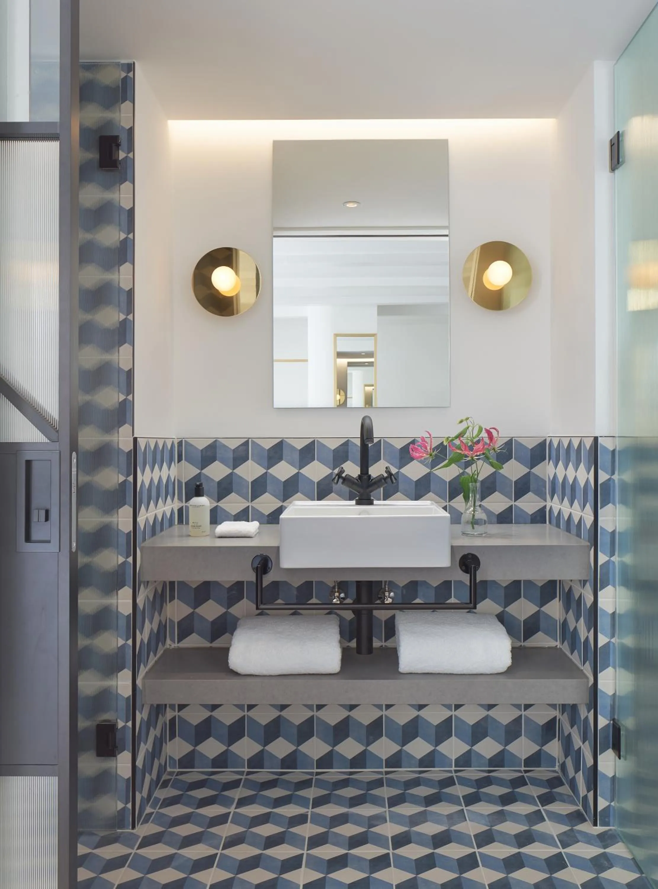 Bathroom in Kimpton De Witt Amsterdam by IHG