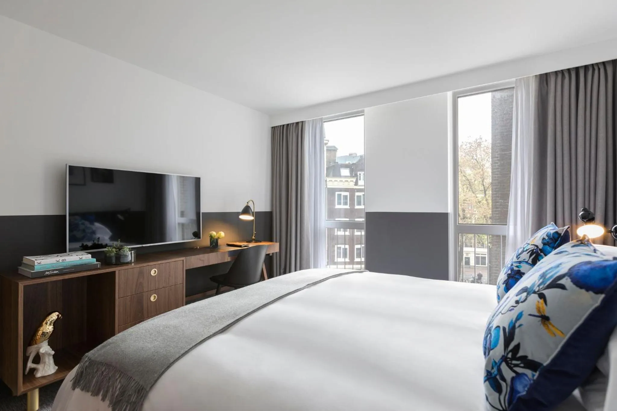 Photo of the whole room, Bed in Kimpton De Witt Amsterdam by IHG