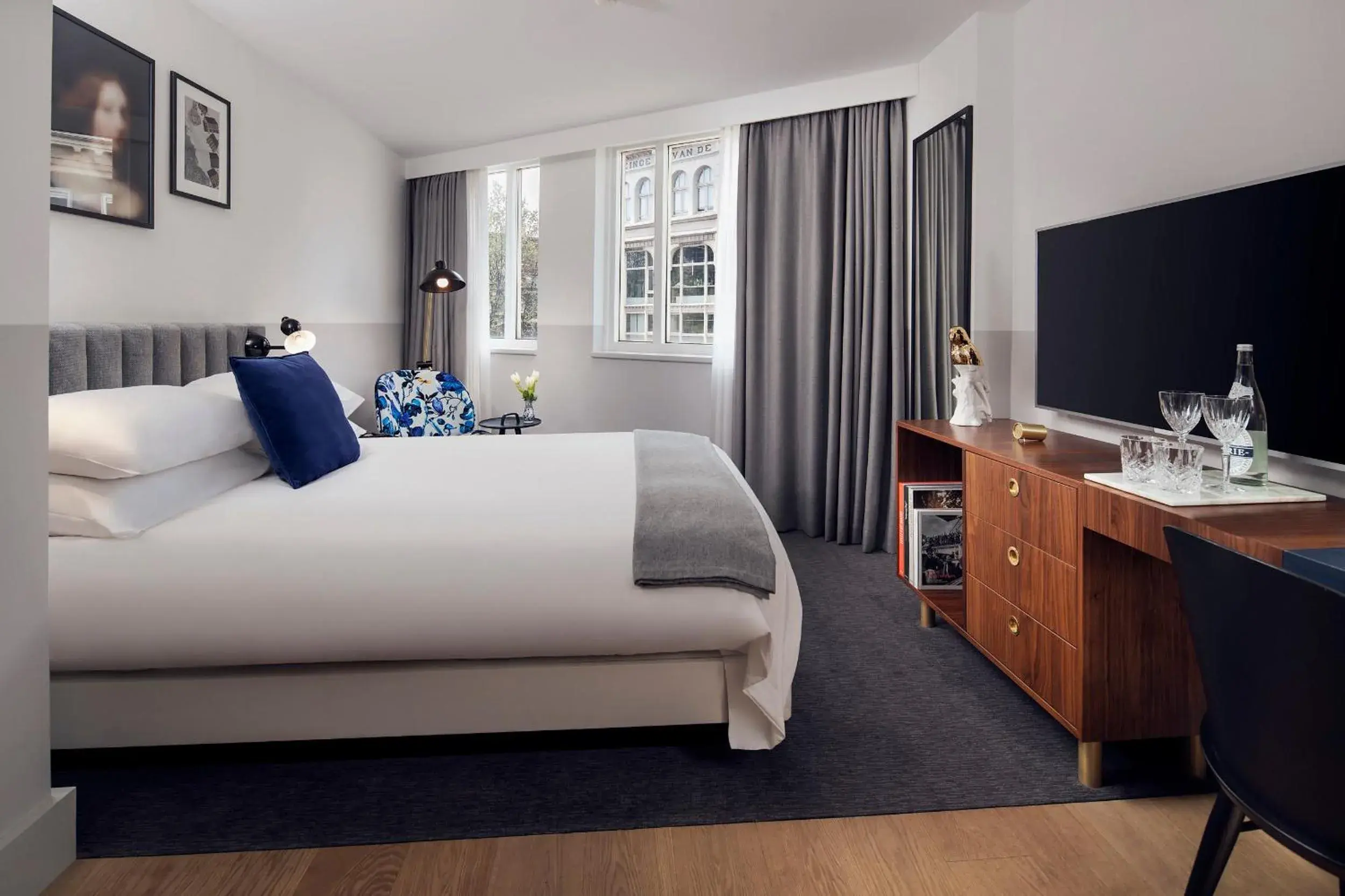 Essential Queen Room in Kimpton De Witt Amsterdam by IHG Essential Queen Room in Kimpton De Witt Amsterdam by IHG