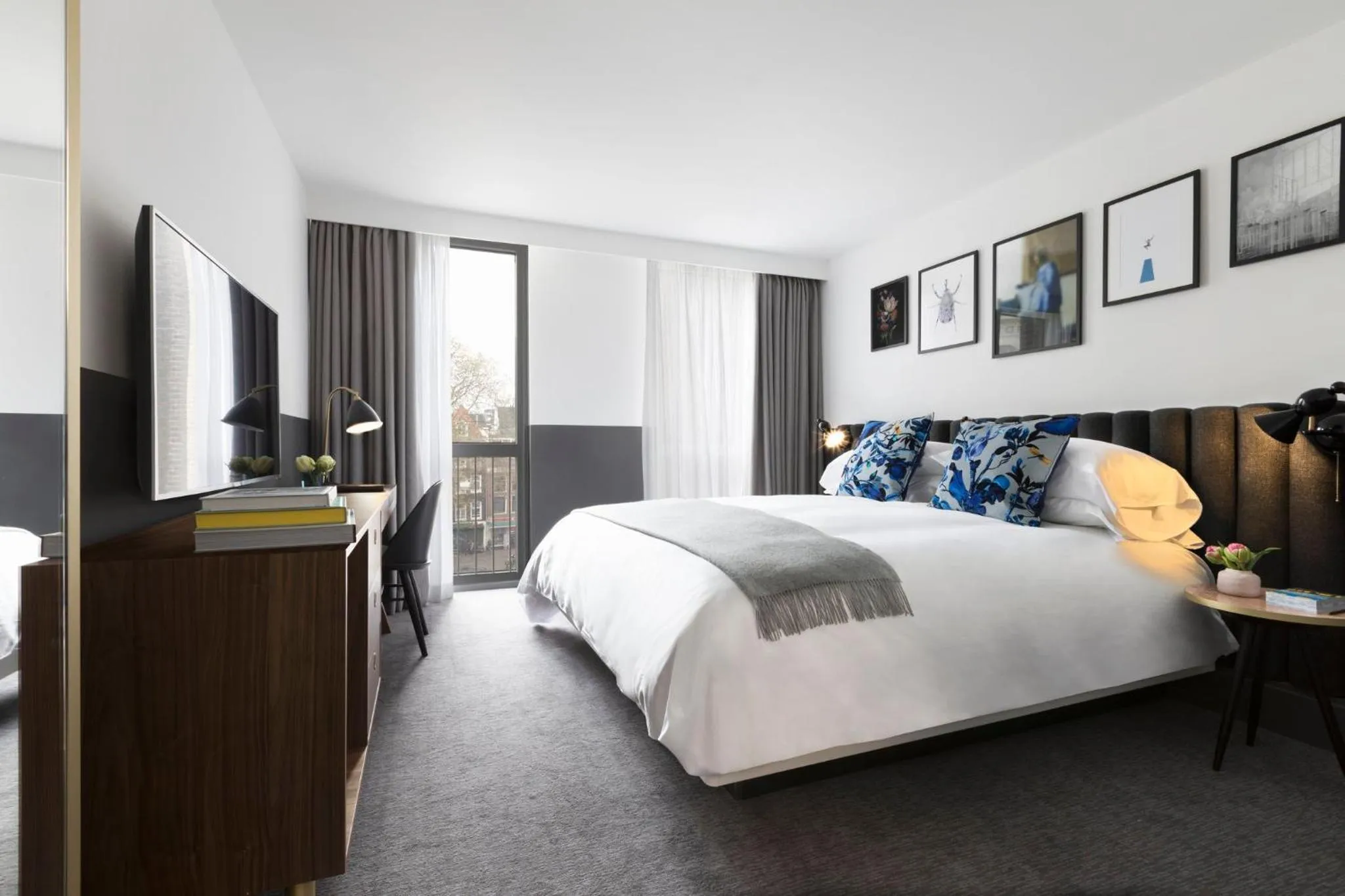 Photo of the whole room, Bed in Kimpton De Witt Amsterdam by IHG