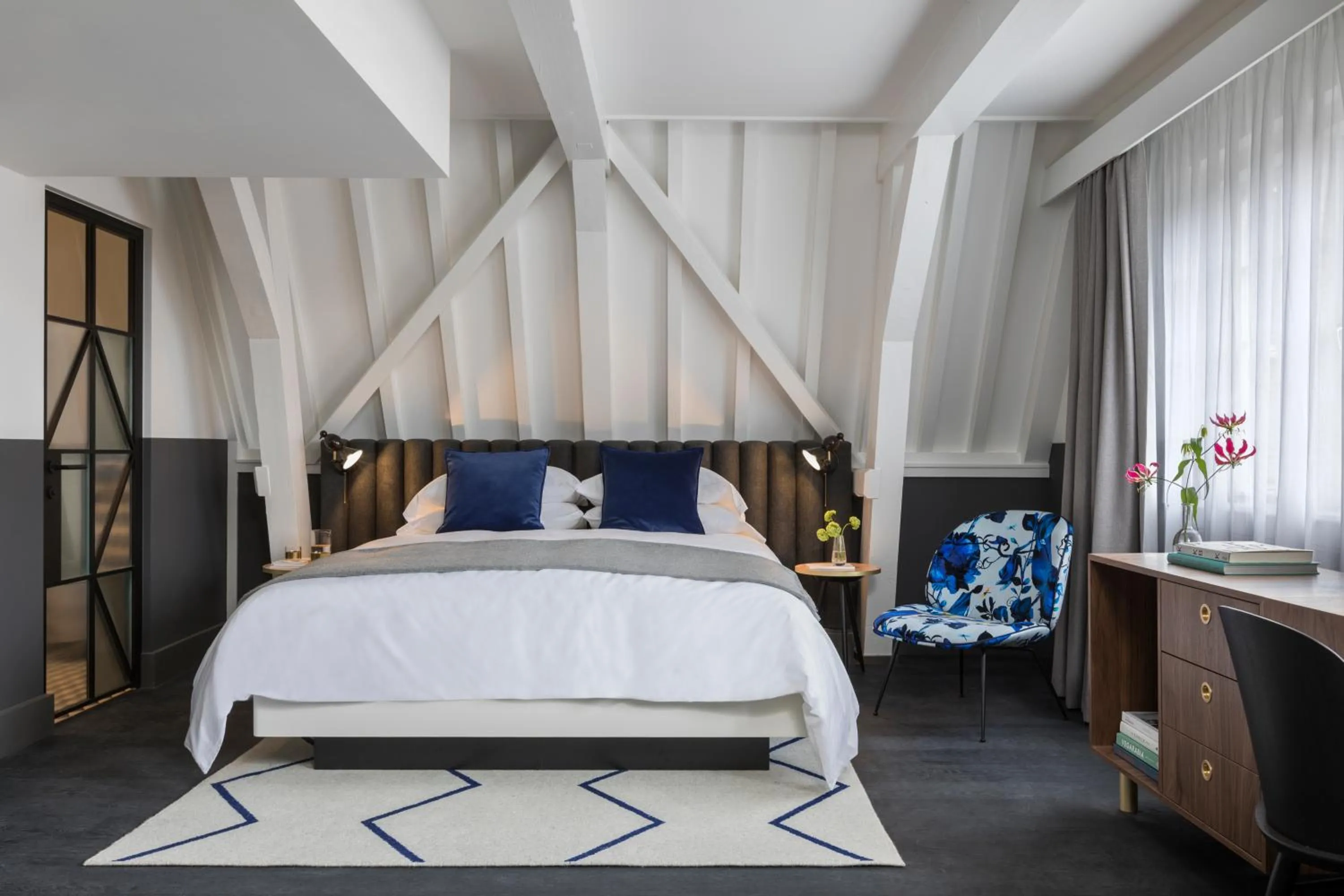 Photo of the whole room, Bed in Kimpton De Witt Amsterdam by IHG
