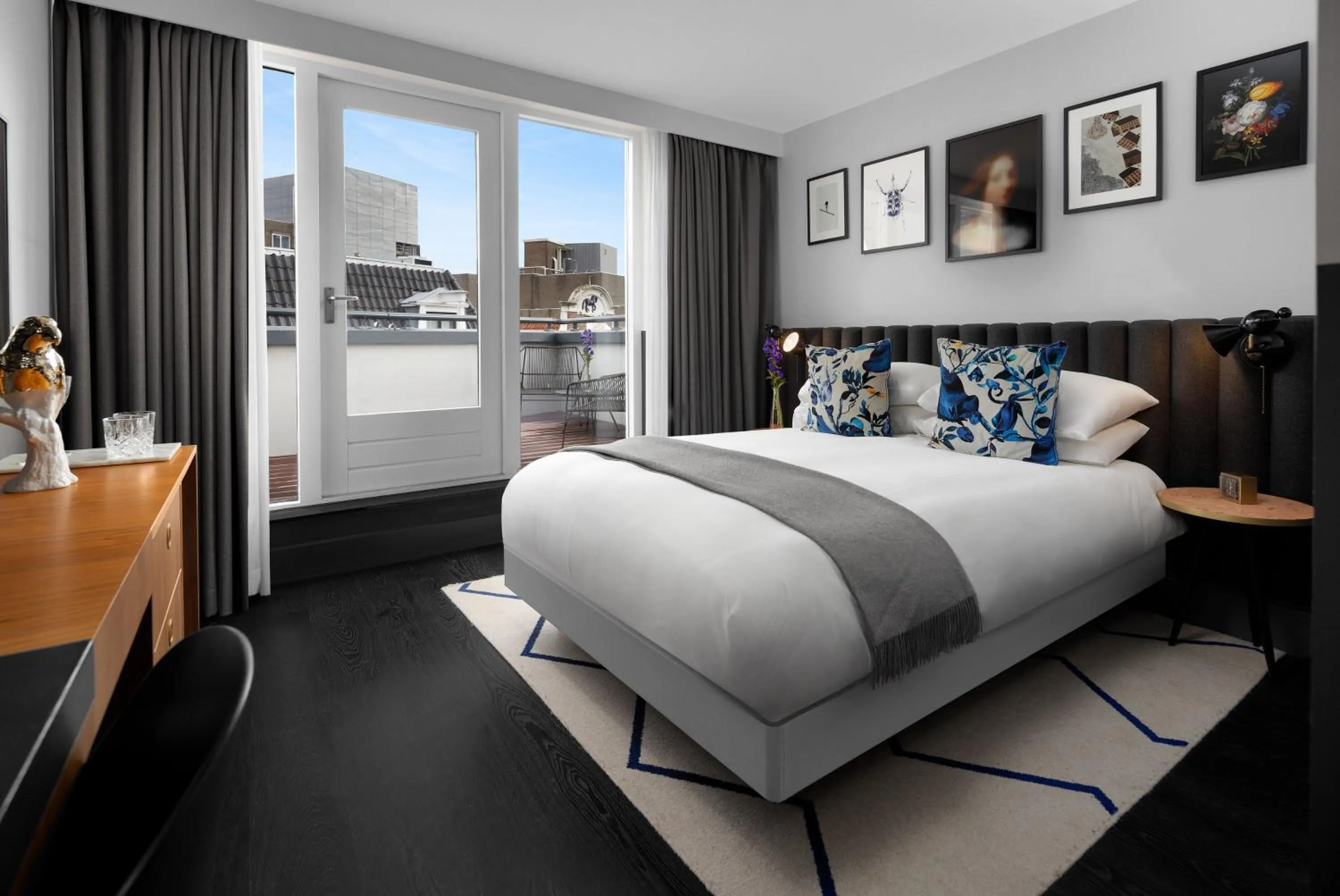 Photo of the whole room, Bed in Kimpton De Witt Amsterdam by IHG