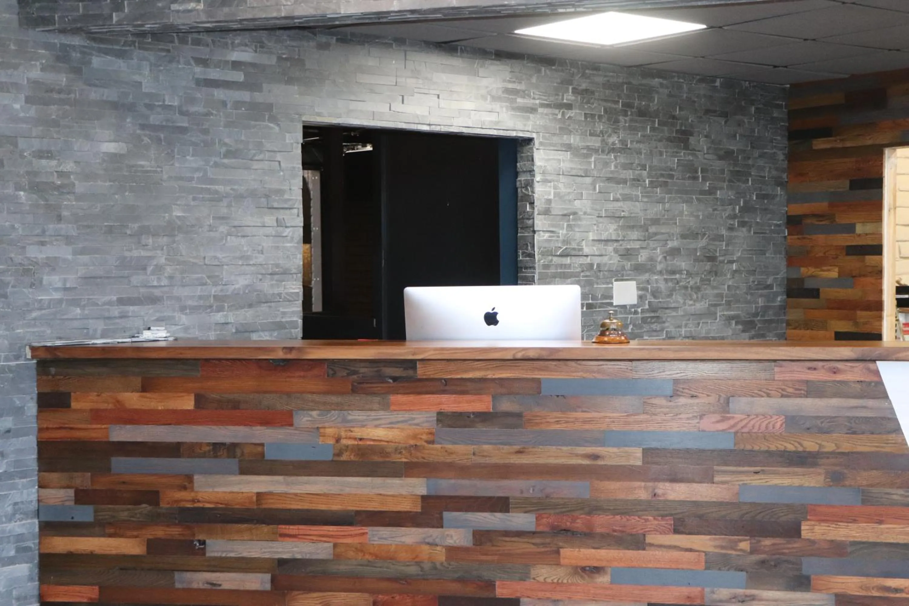 Lobby or reception in Historic Cow Palace Inn