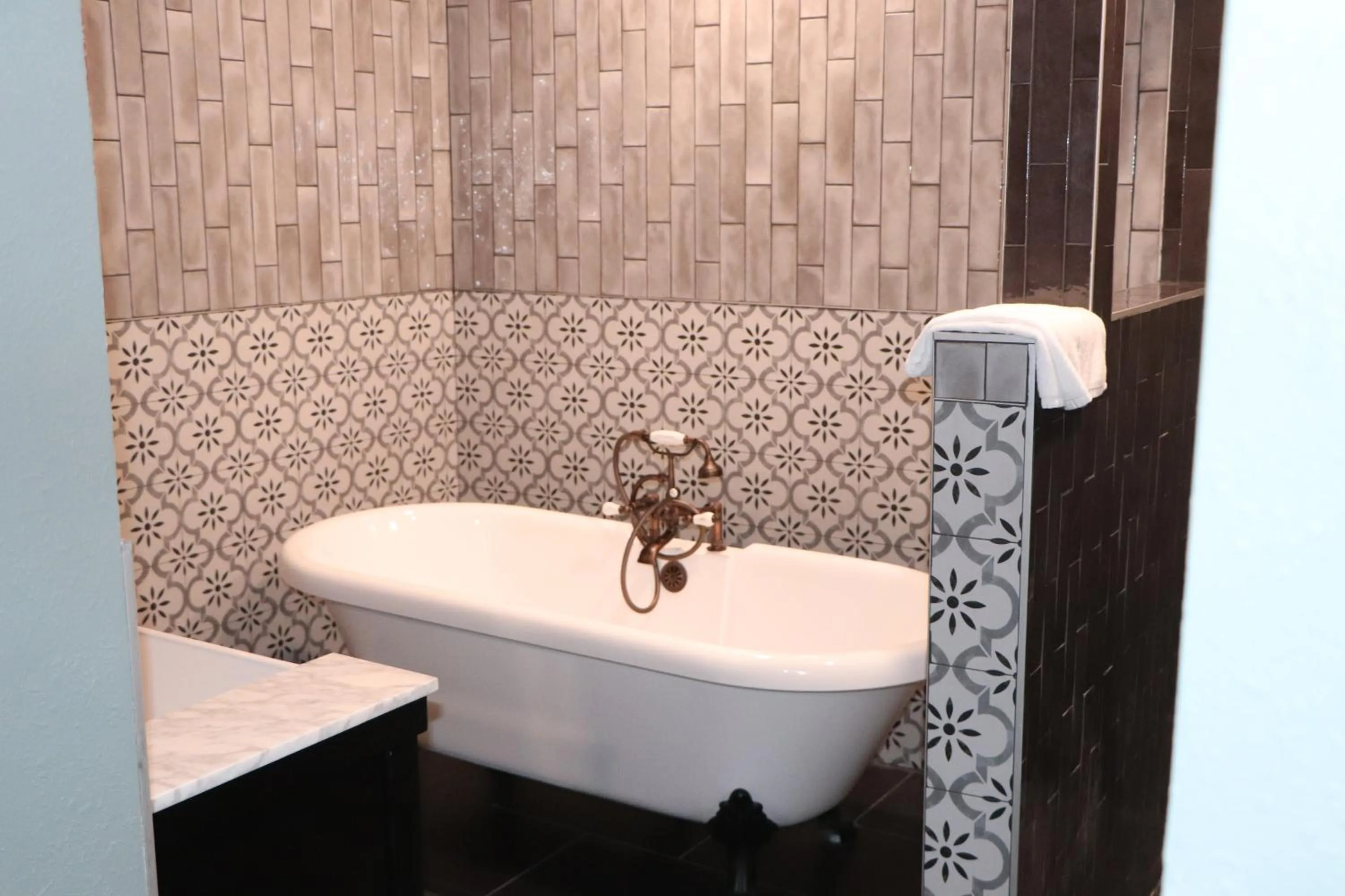 Bathroom in Historic Cow Palace Inn