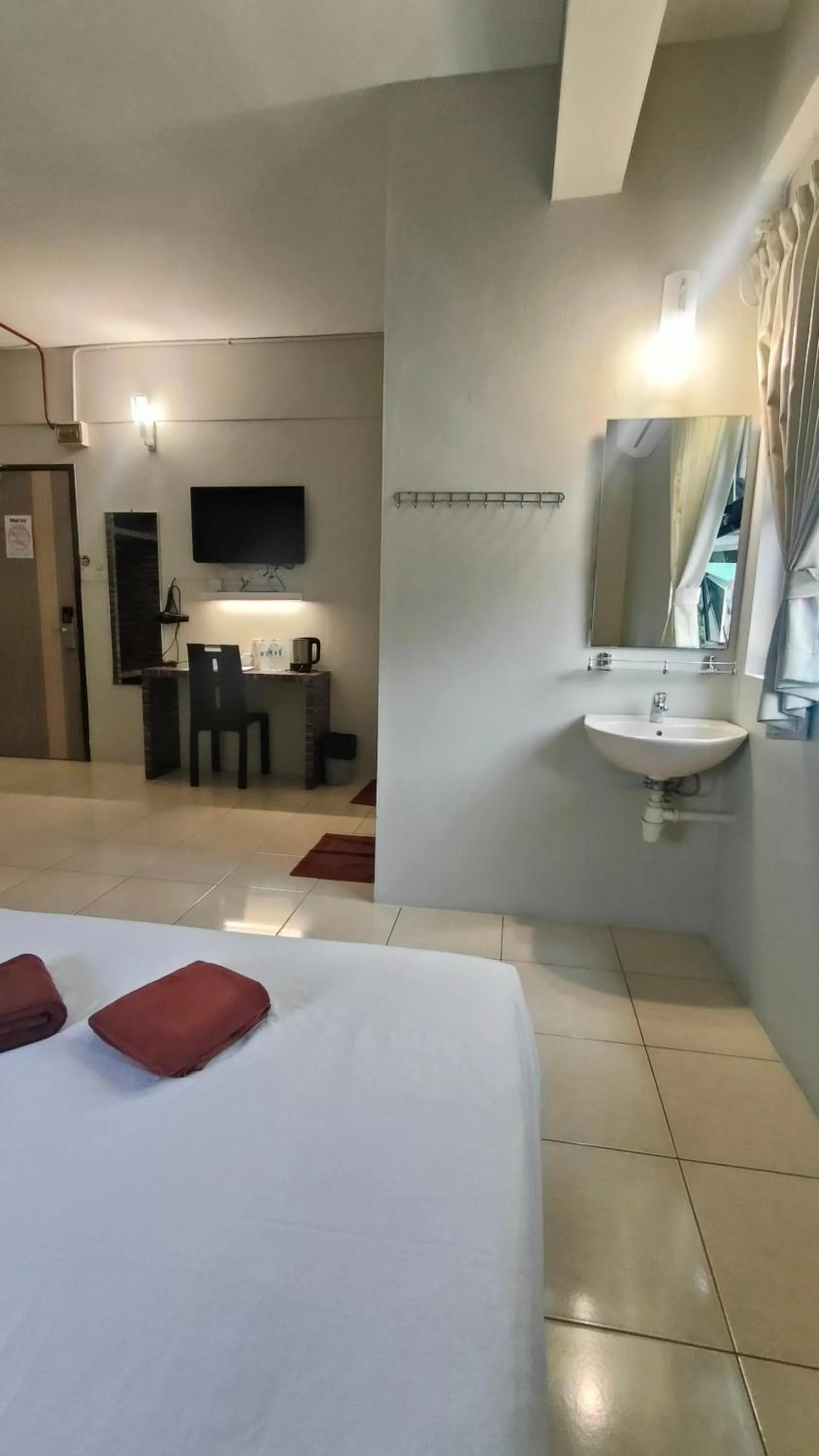 TV and multimedia, Bed in Walk Inn