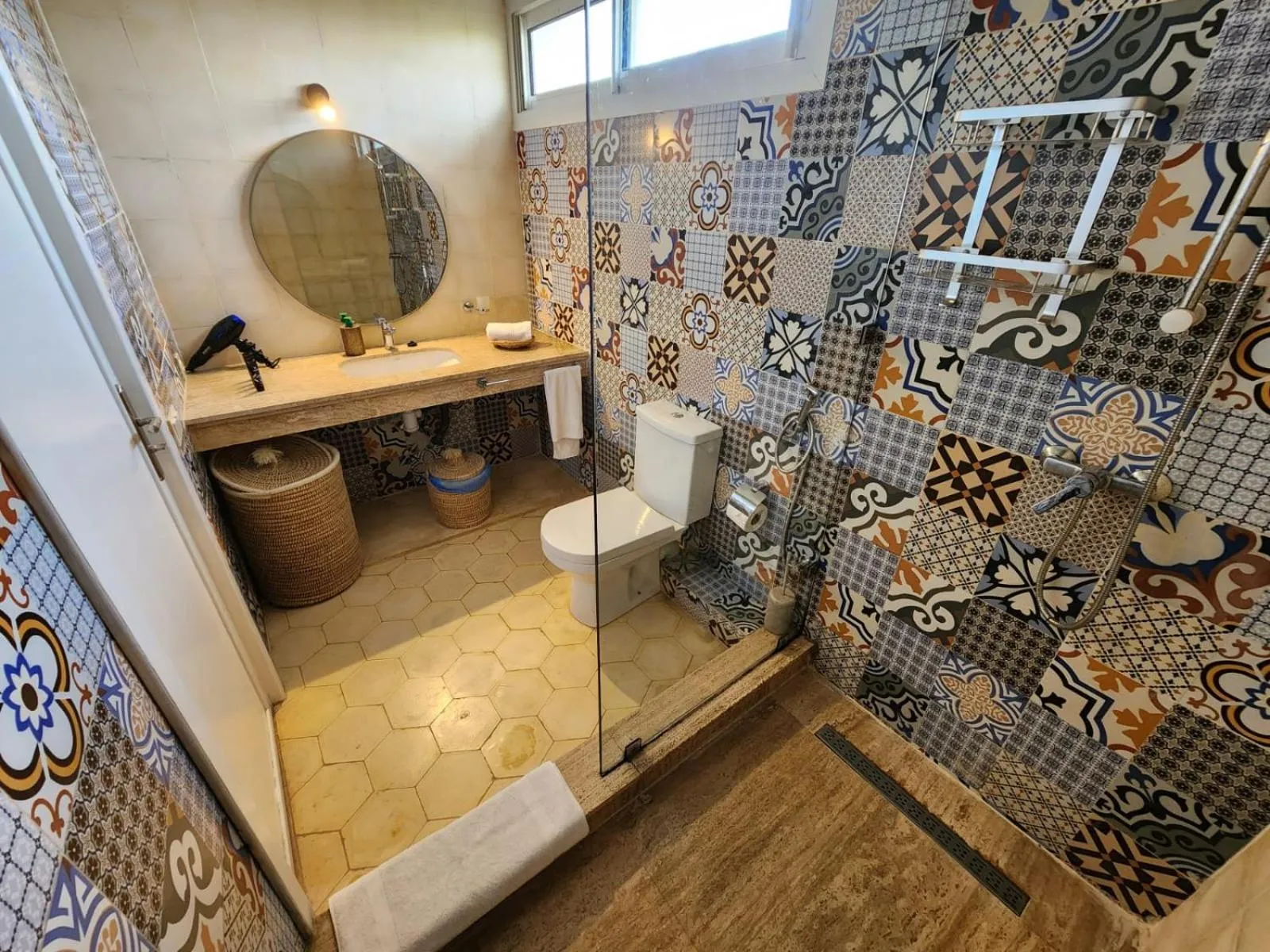 Shower in Villa La Falaise