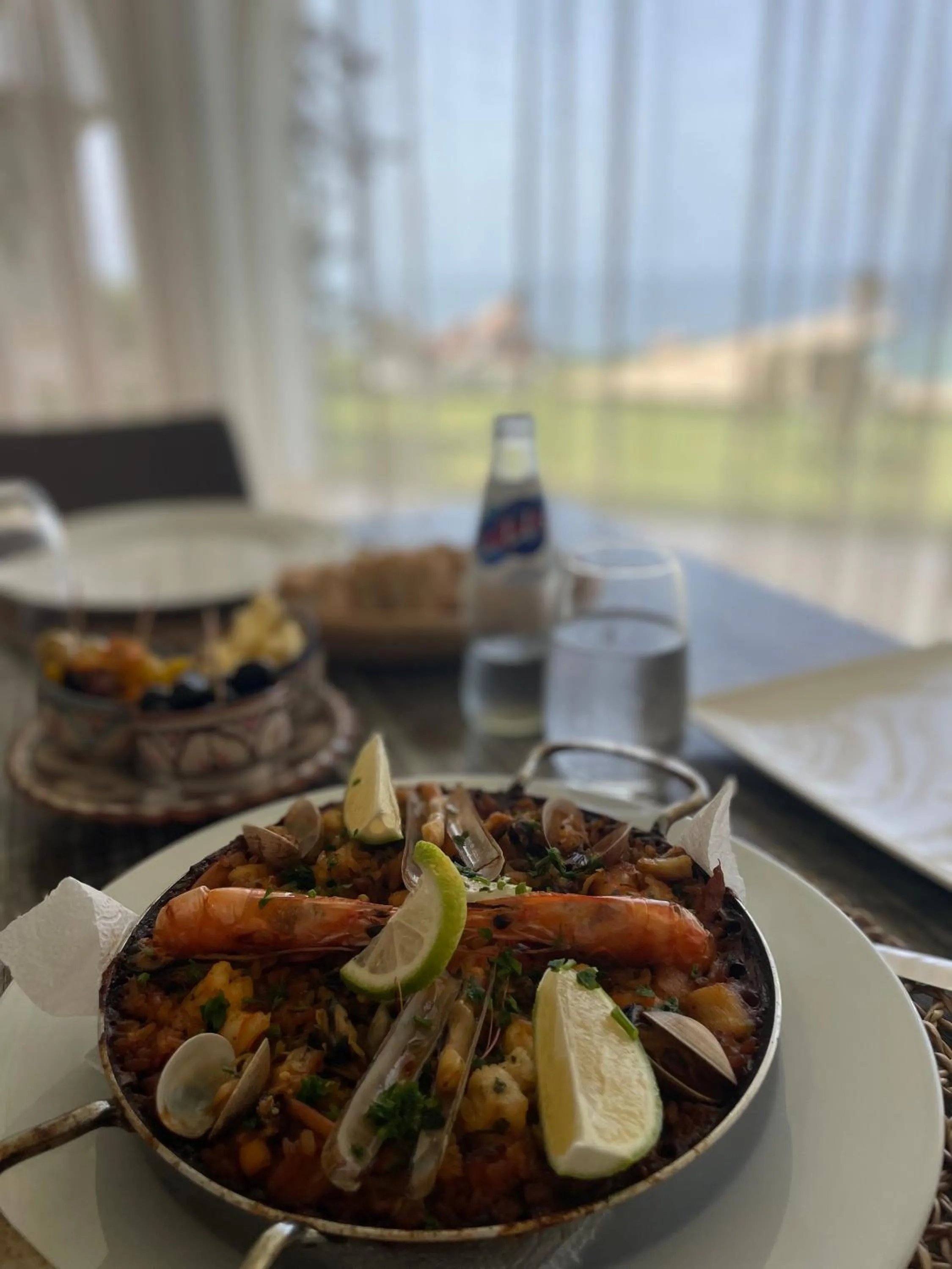 Food and drinks in Villa La Falaise