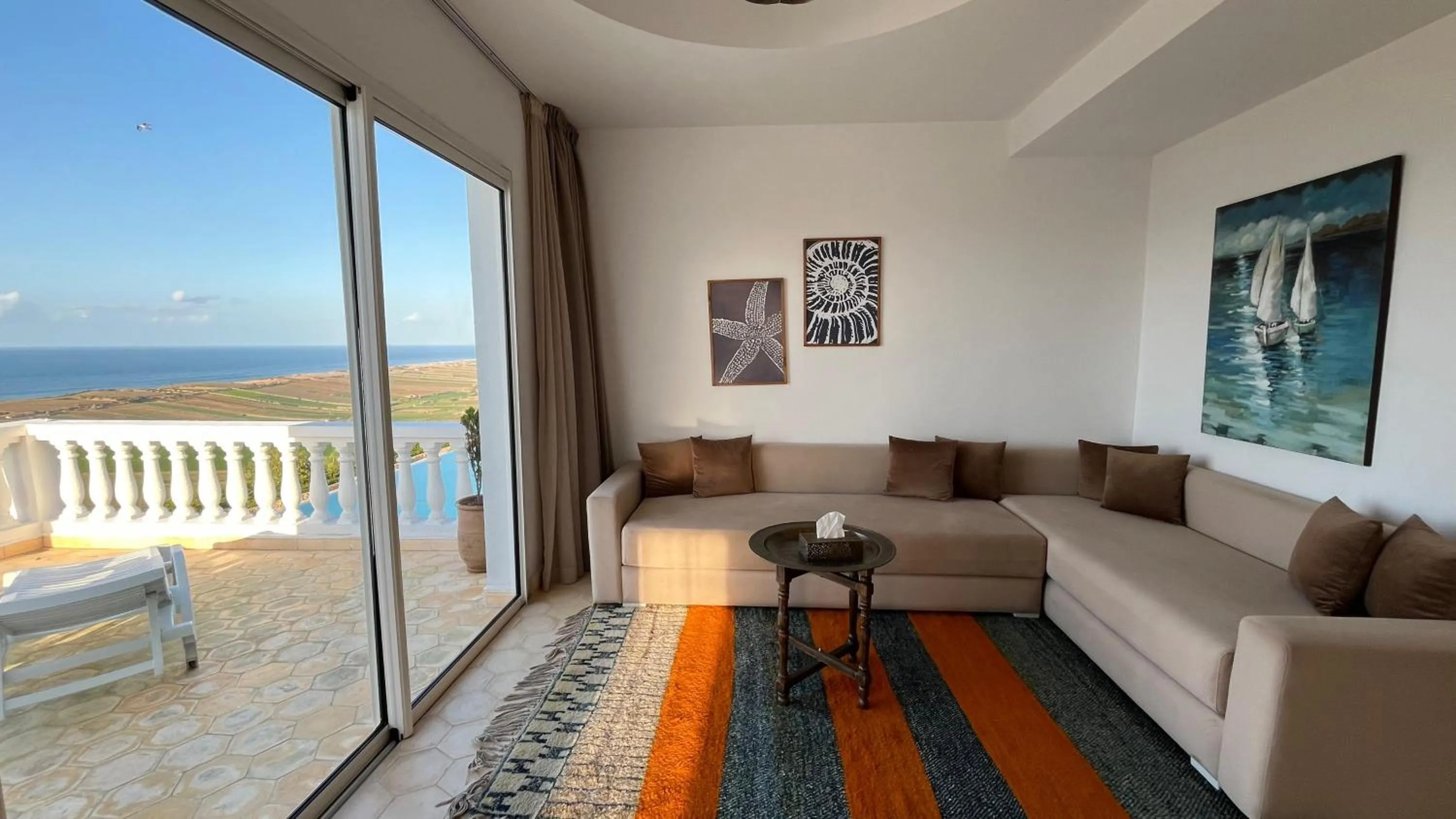 Balcony/Terrace in Villa La Falaise