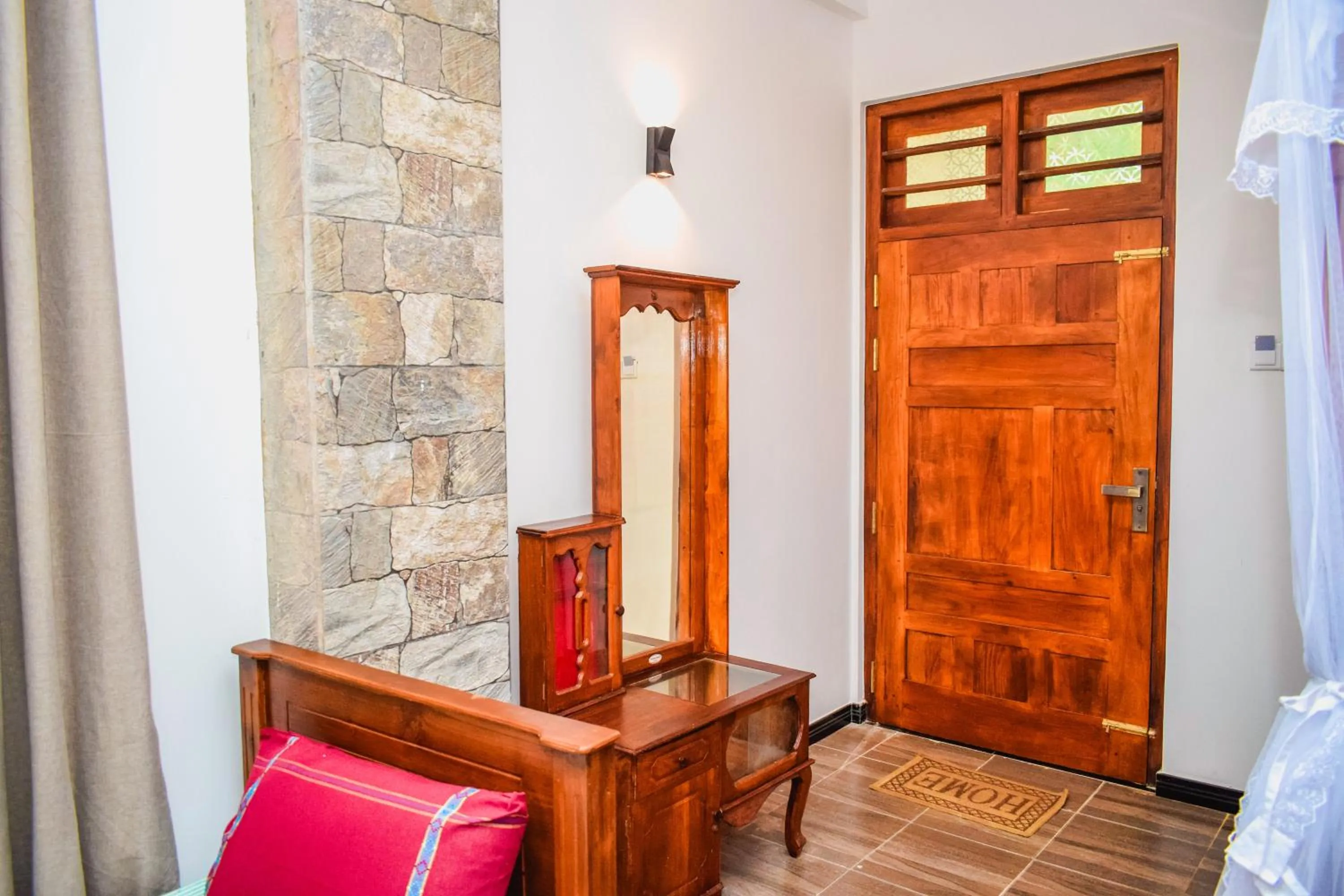 Bedroom in Blowhole Unawatuna