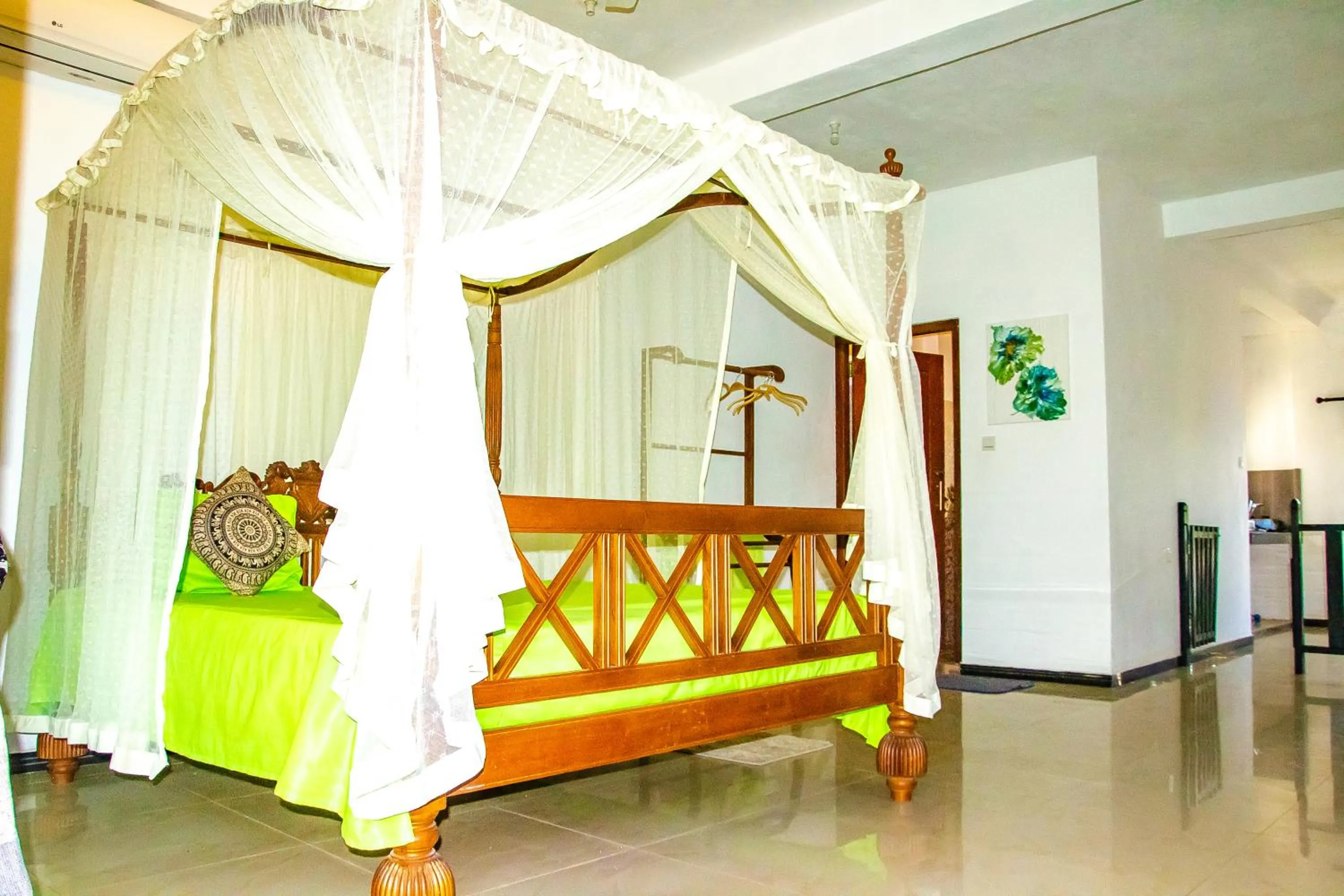 Bed in Blowhole Unawatuna