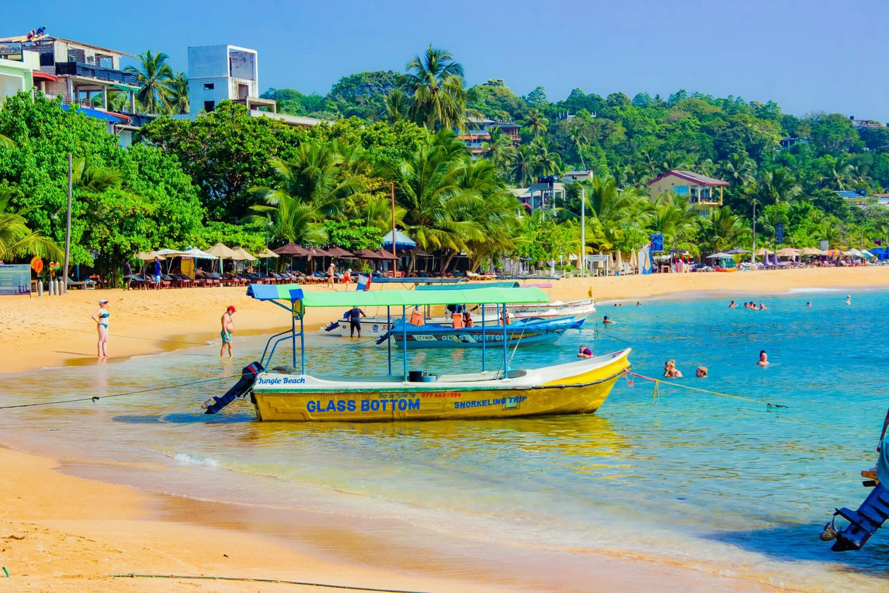 Beach in Blowhole Unawatuna