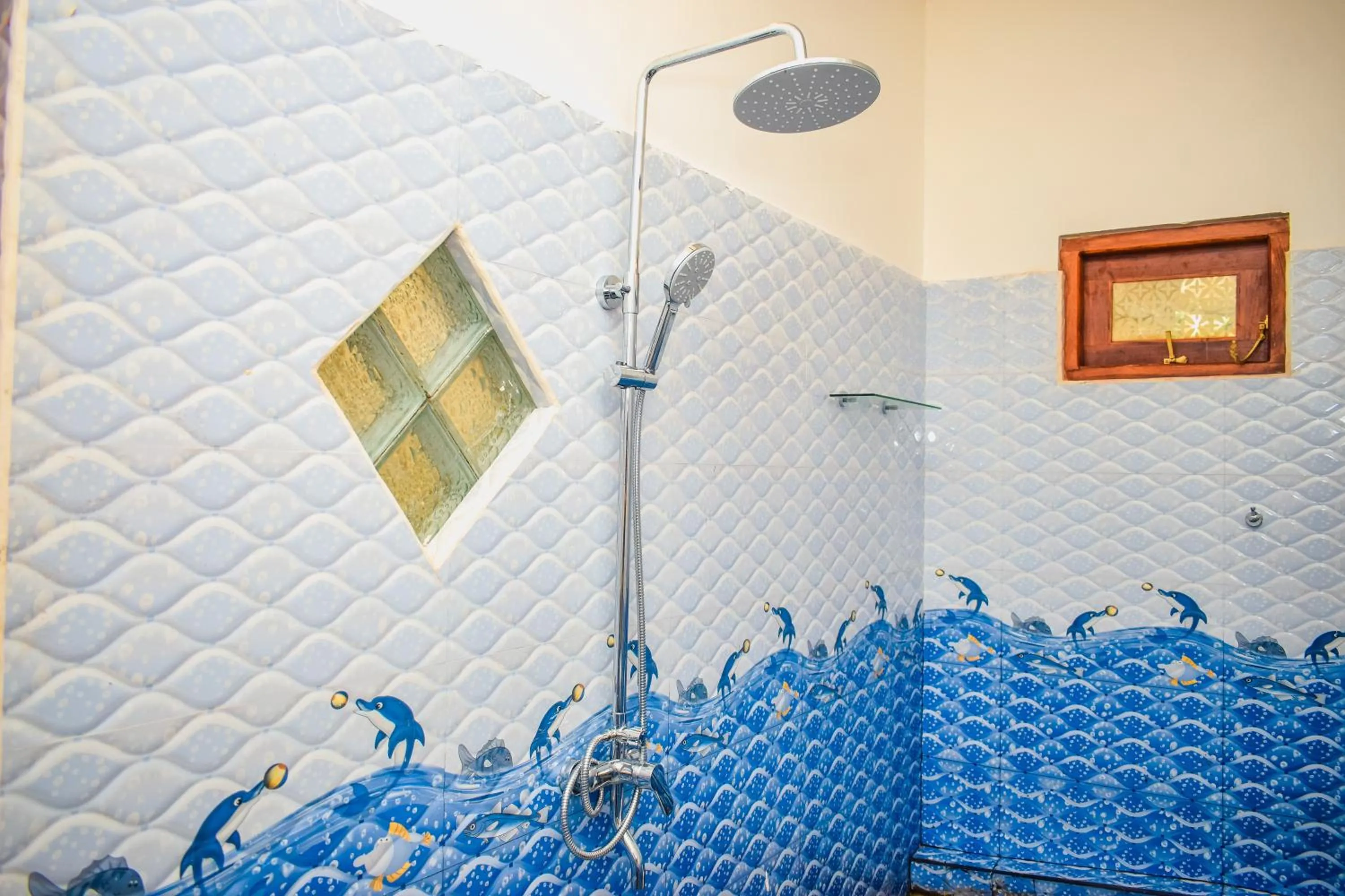 Shower in Blowhole Unawatuna