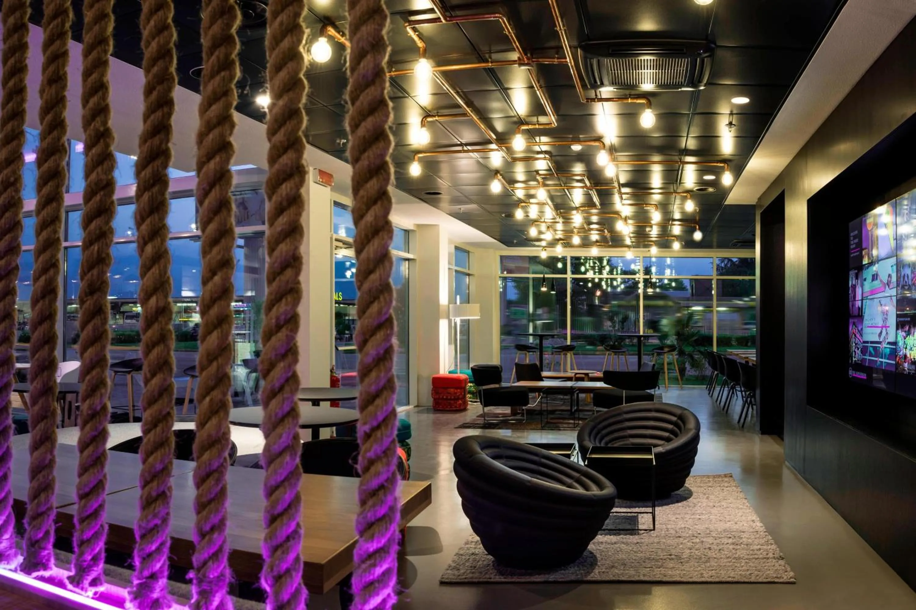 Lobby or reception in Moxy Milan Malpensa Airport