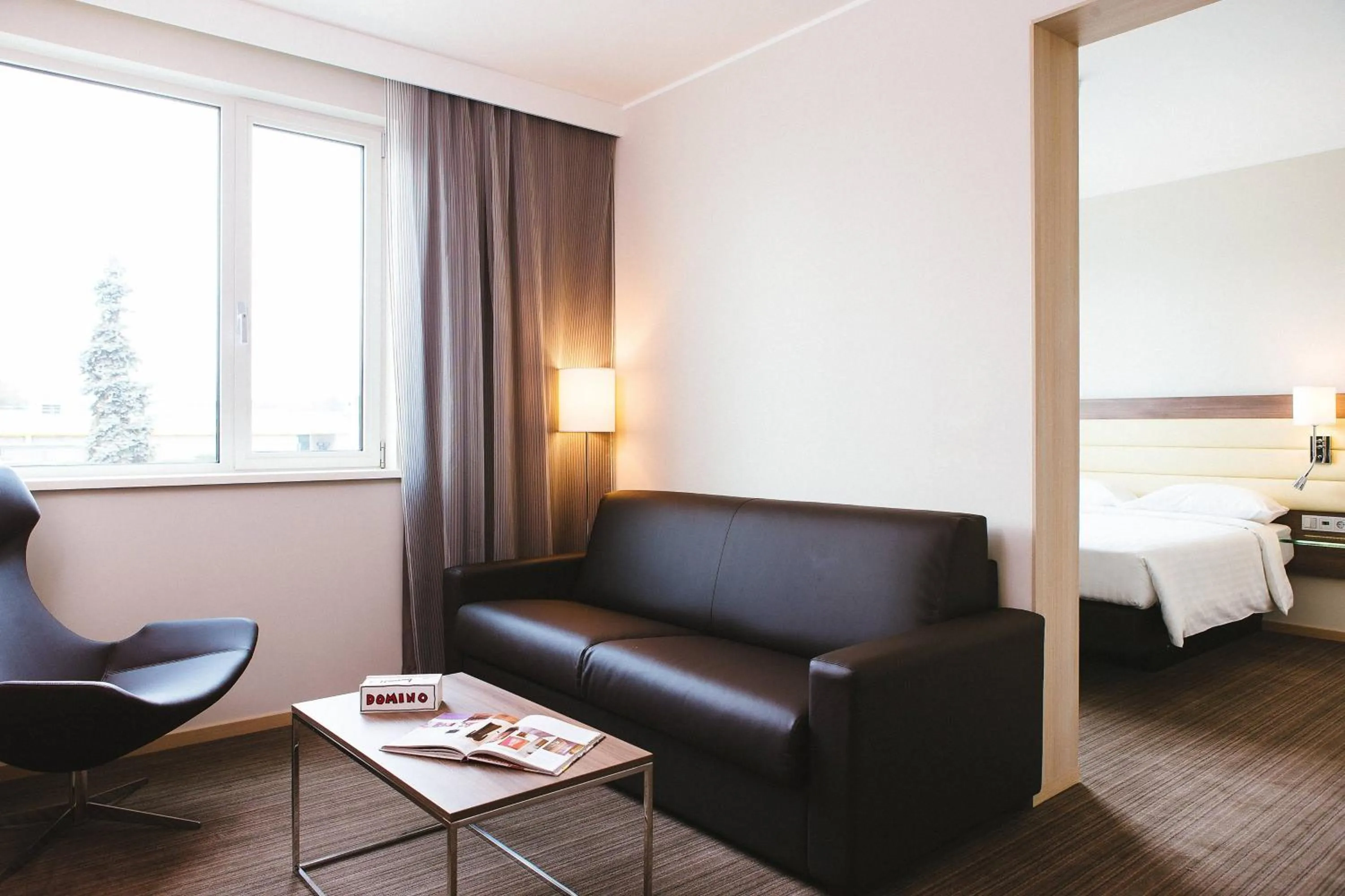 Photo of the whole room, Bed in Moxy Milan Malpensa Airport