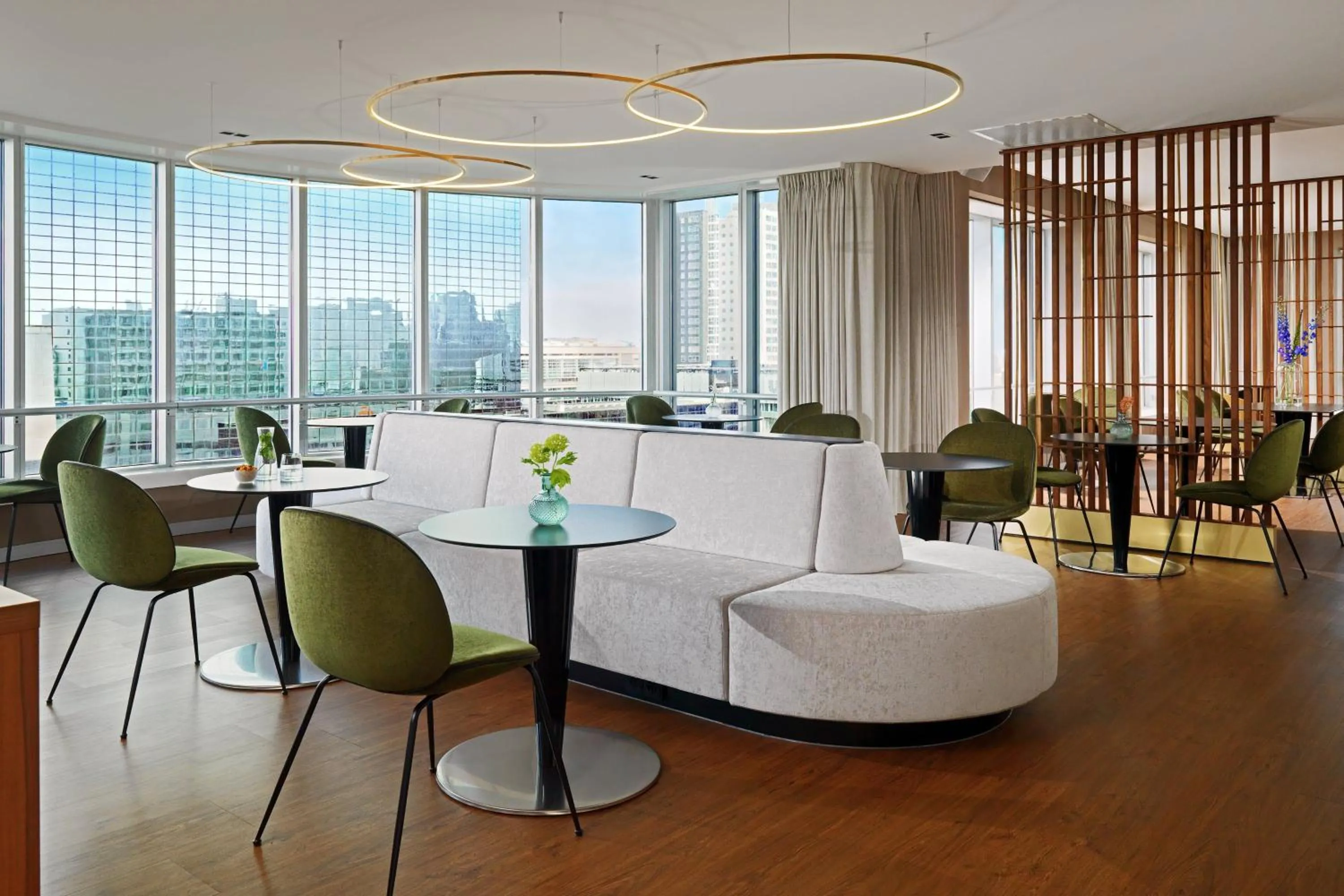 Lounge or bar in Rotterdam Marriott Hotel