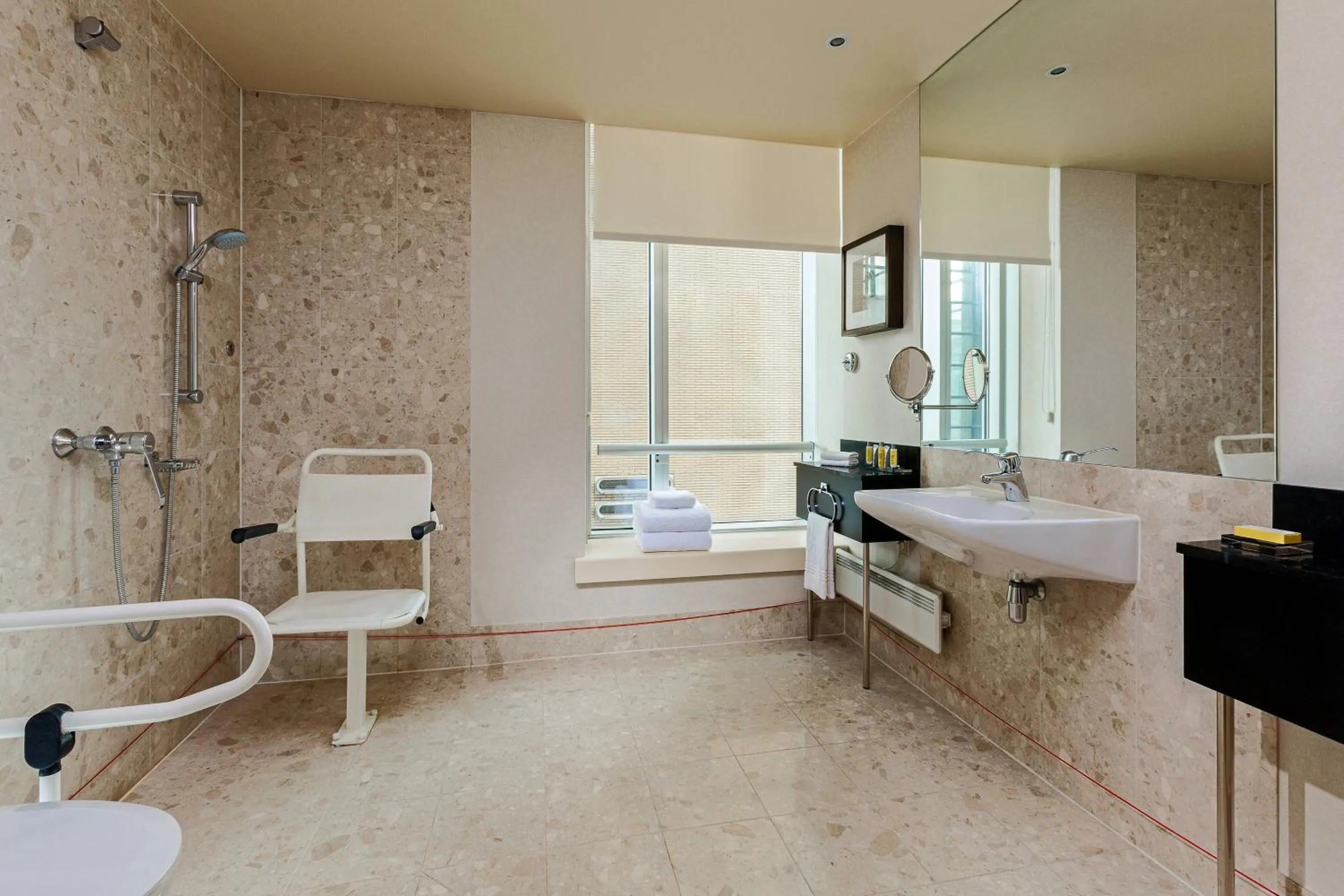 Bathroom in Rotterdam Marriott Hotel