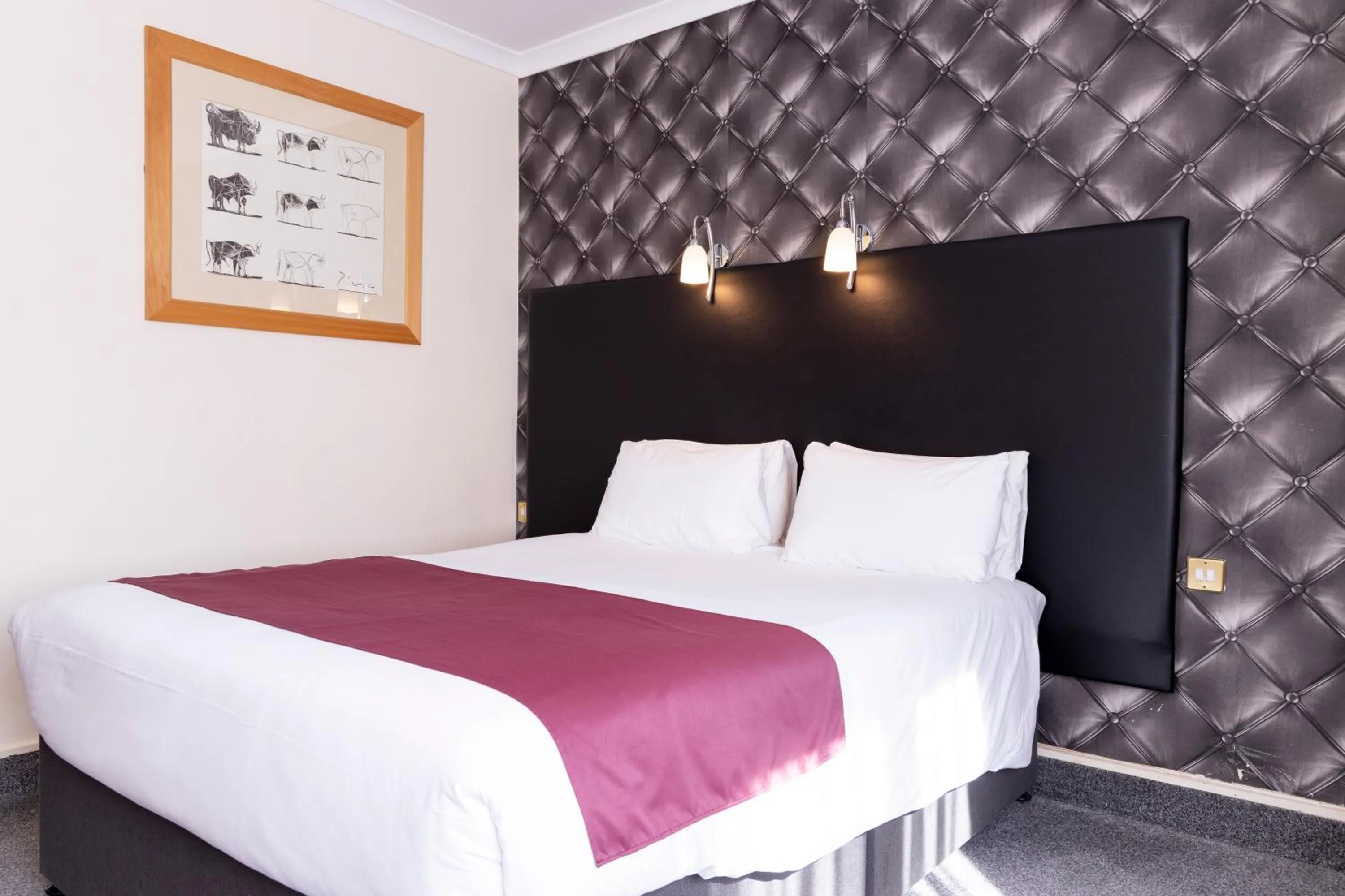 Bed in Roebuck by Greene King Inns