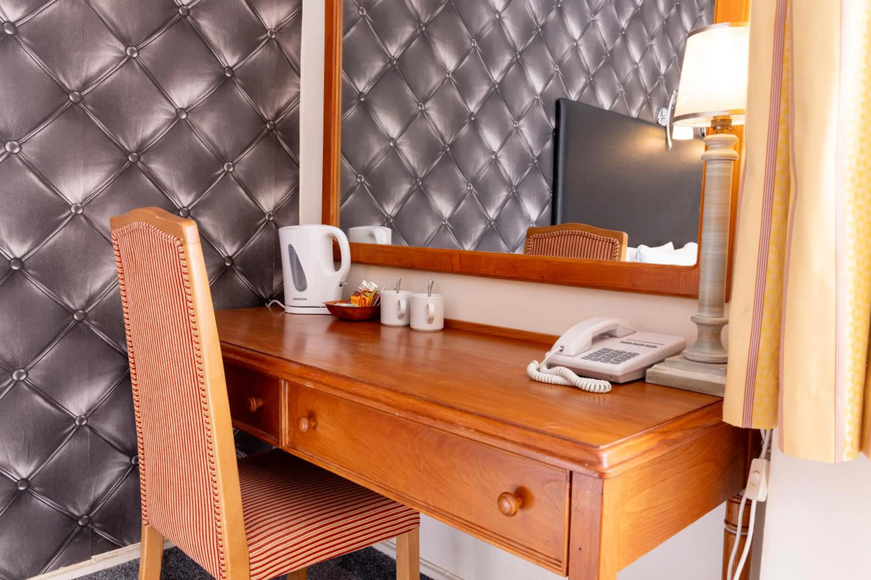 Roebuck by Greene King Inns