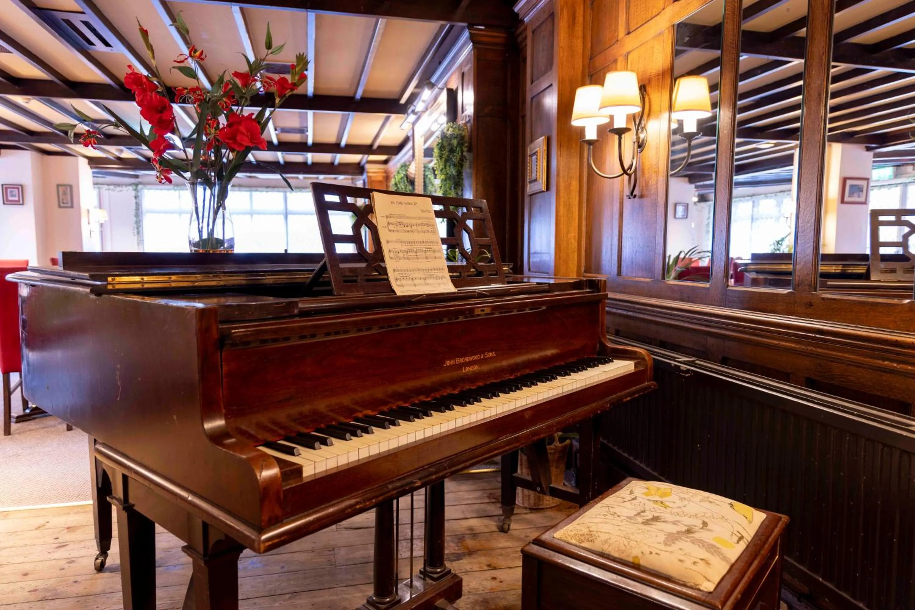 Roebuck by Greene King Inns