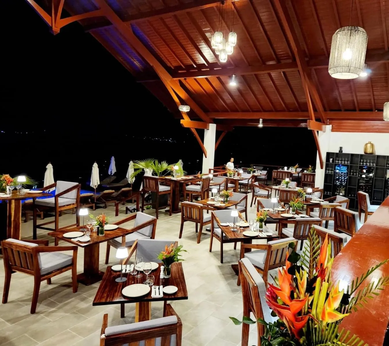 Restaurant/places to eat in Andriana Resort & Spa