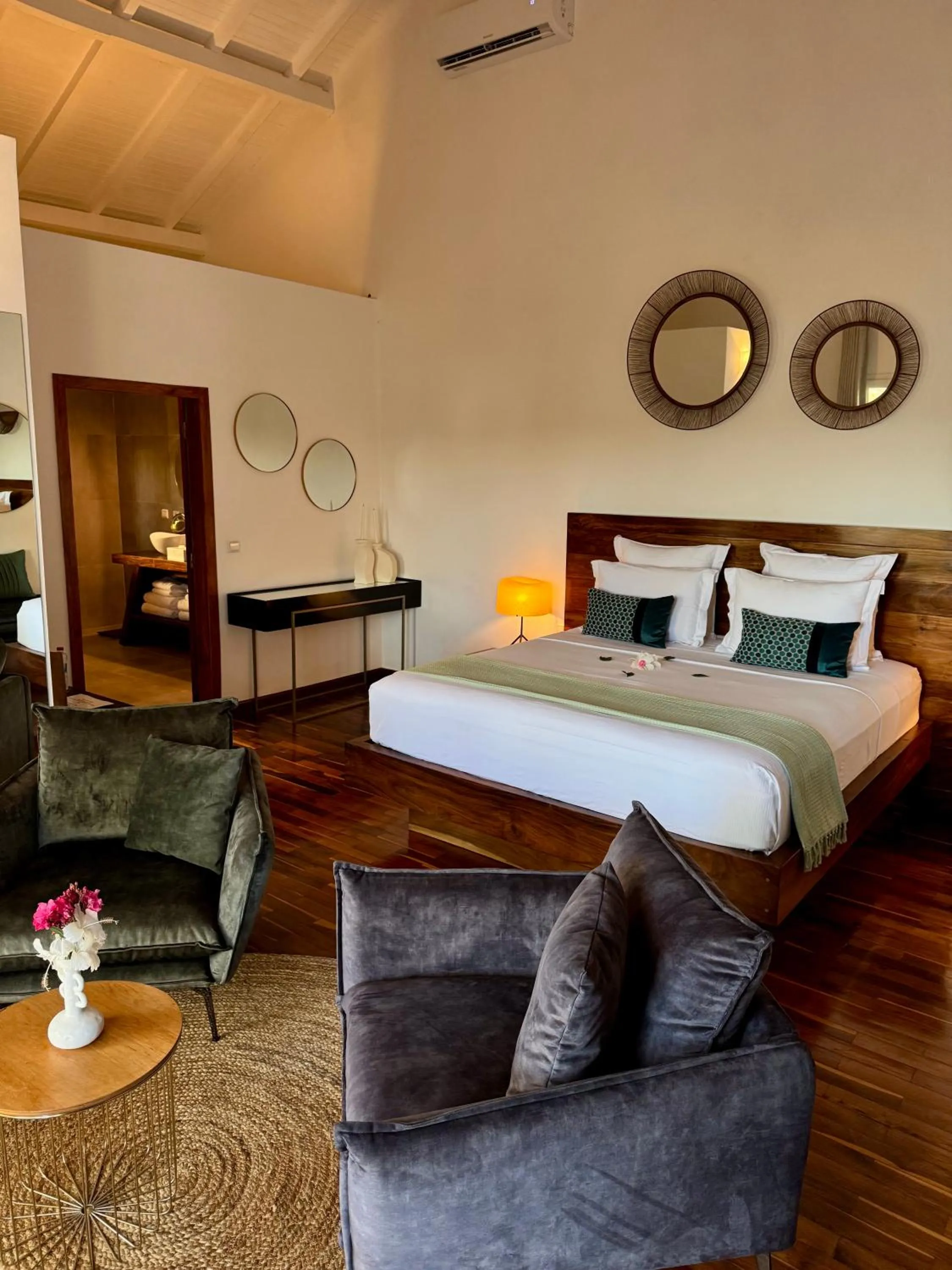 Bed in Andriana Resort & Spa