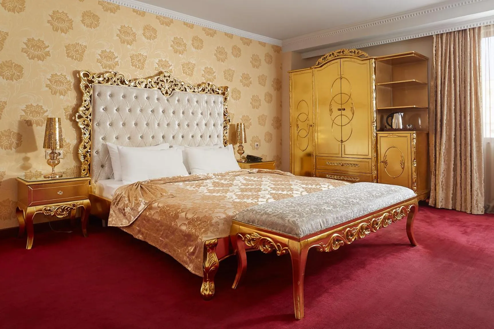 Bed in Hotel Gold