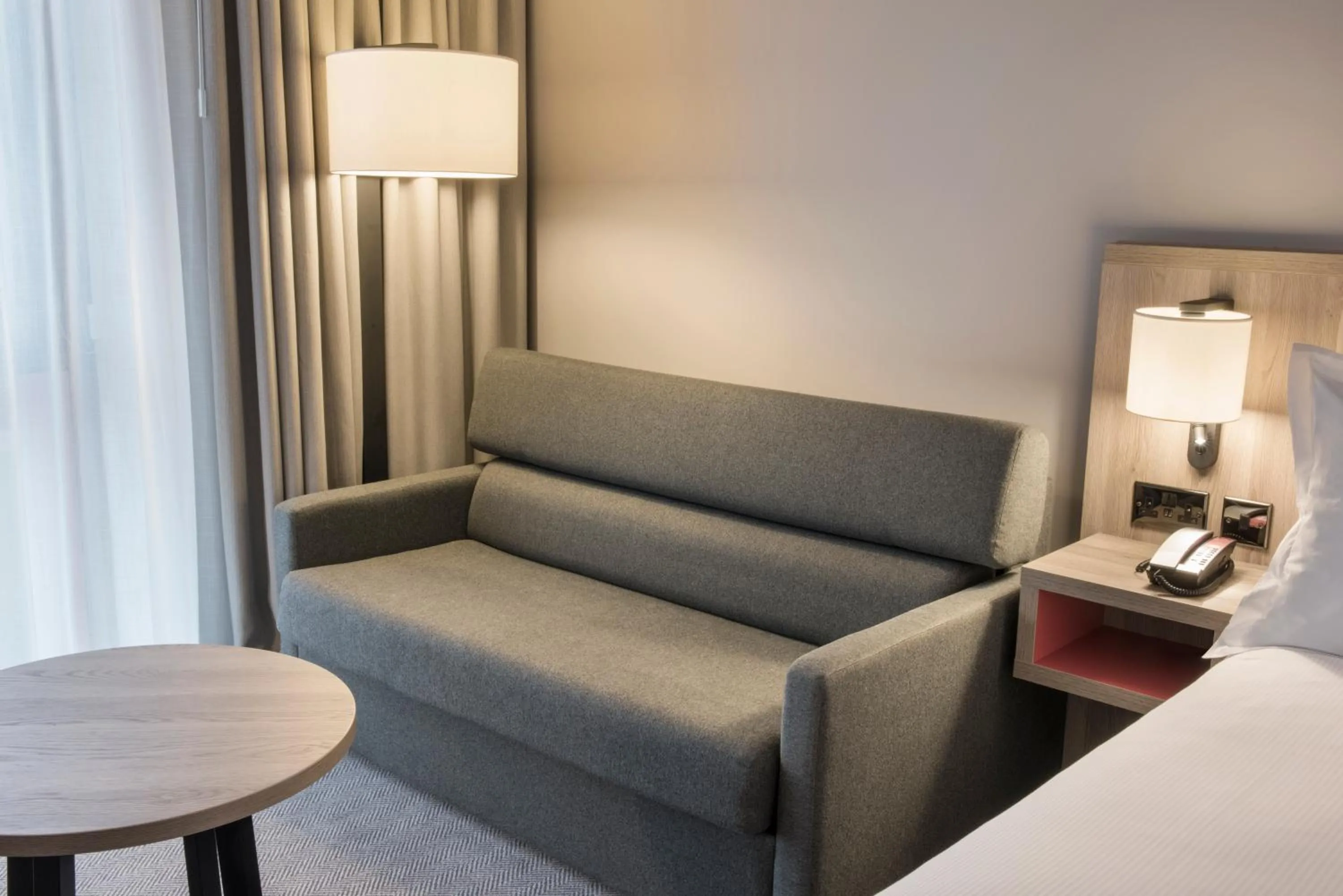 Bedroom, Bed in Hilton Garden Inn Manchester Emirates Old Trafford