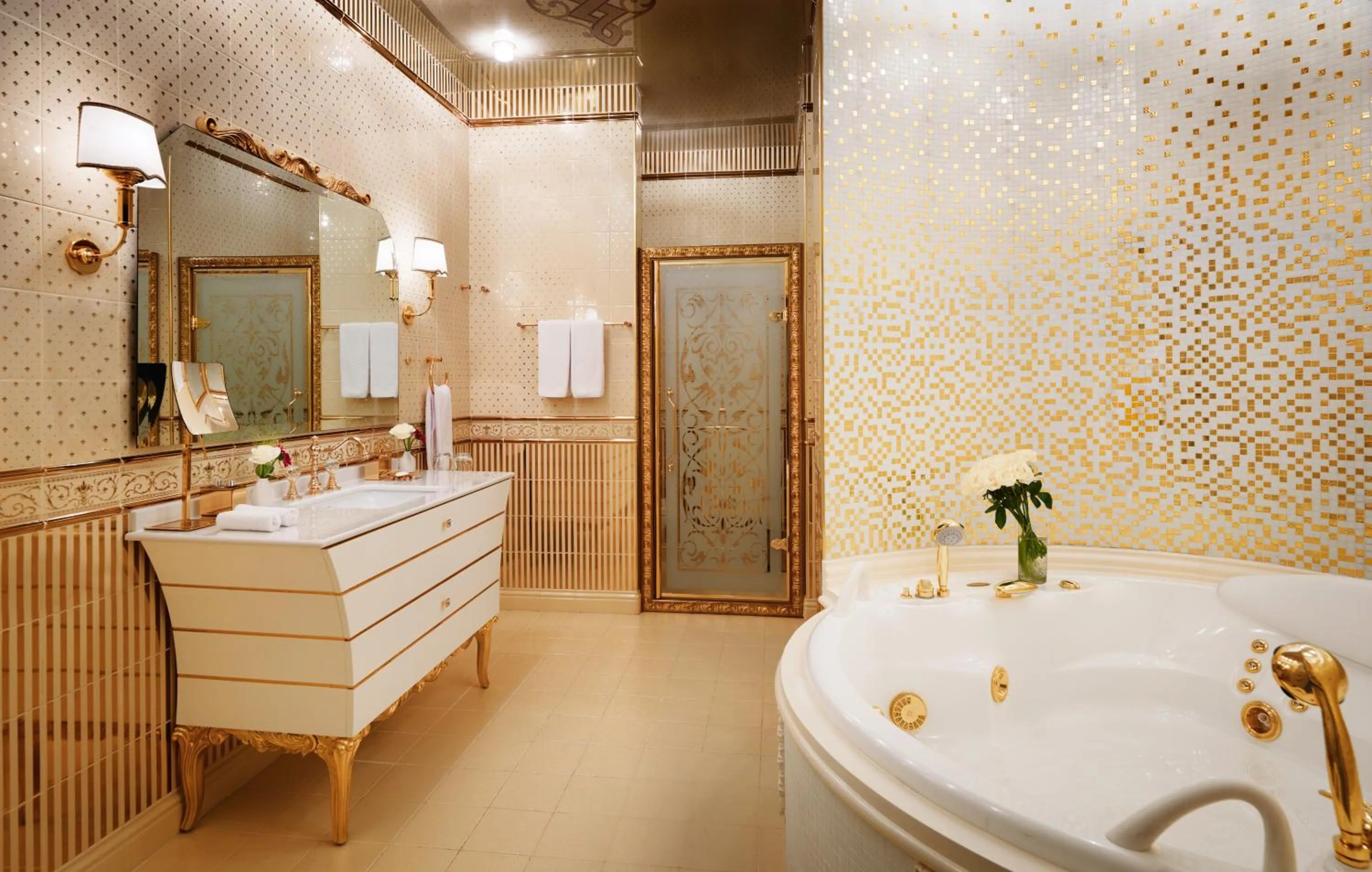 Bathroom in Shamakhi Palace Sharadil